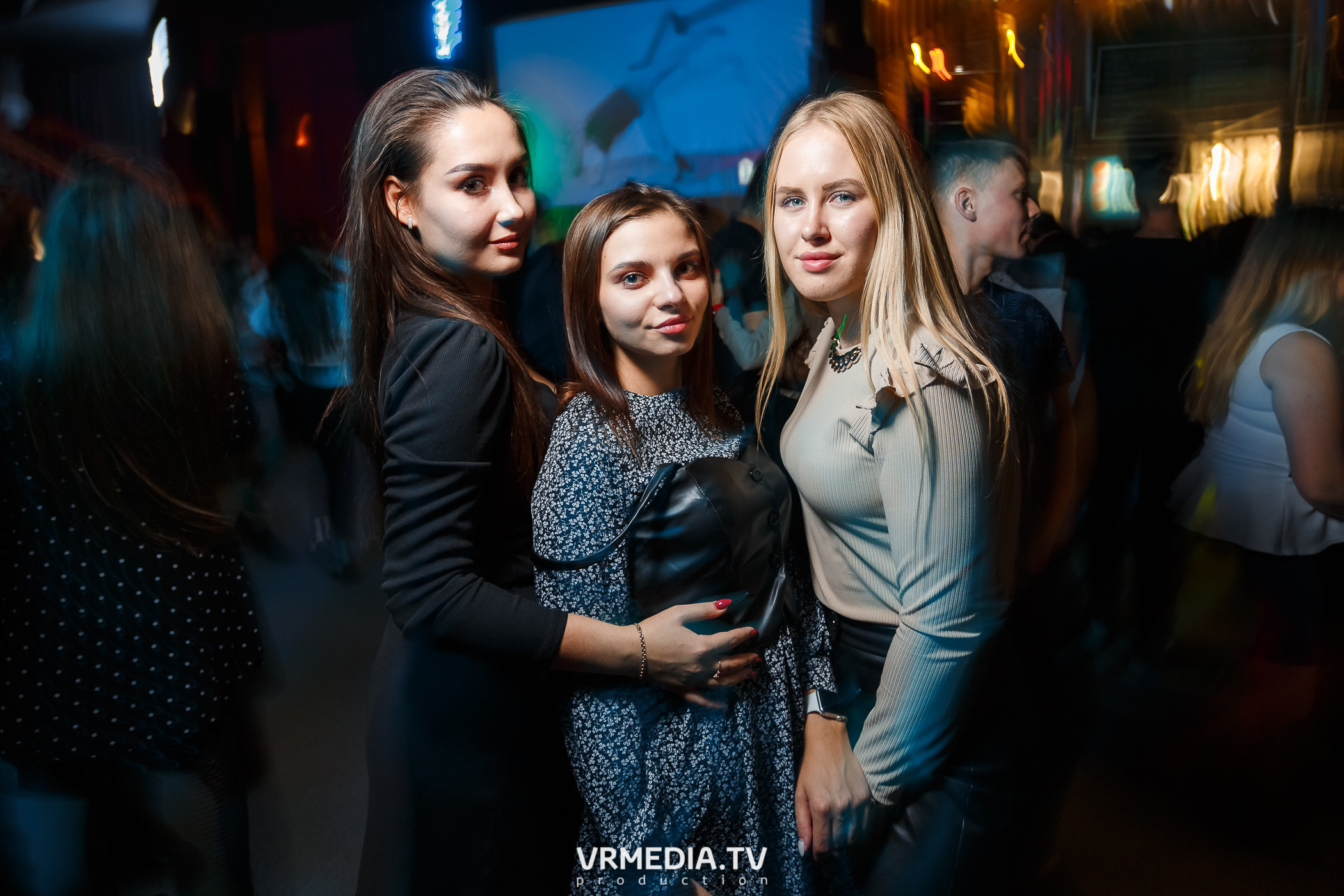 Выходные в баре «DOSKI»