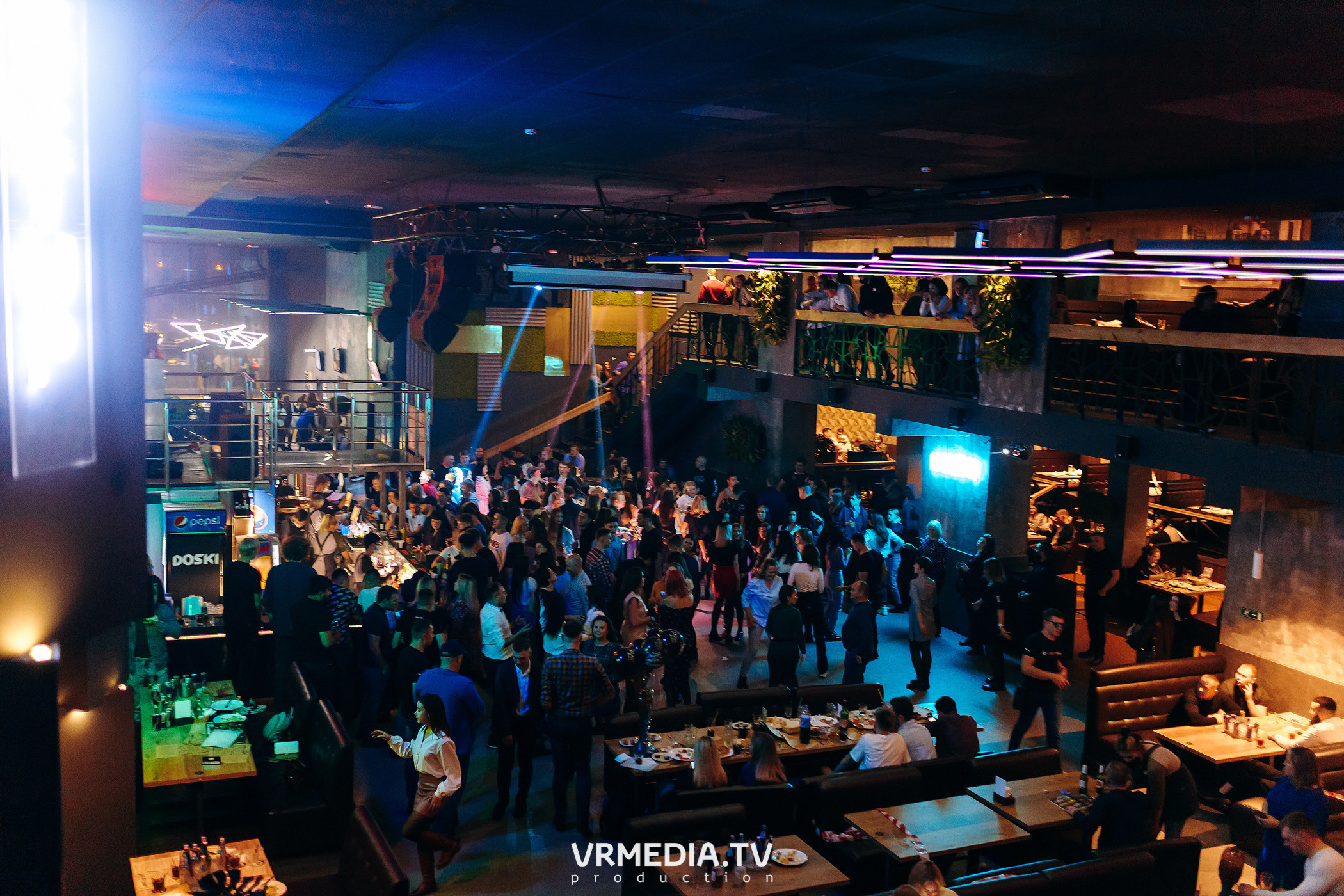 Выходные в баре «DOSKI»