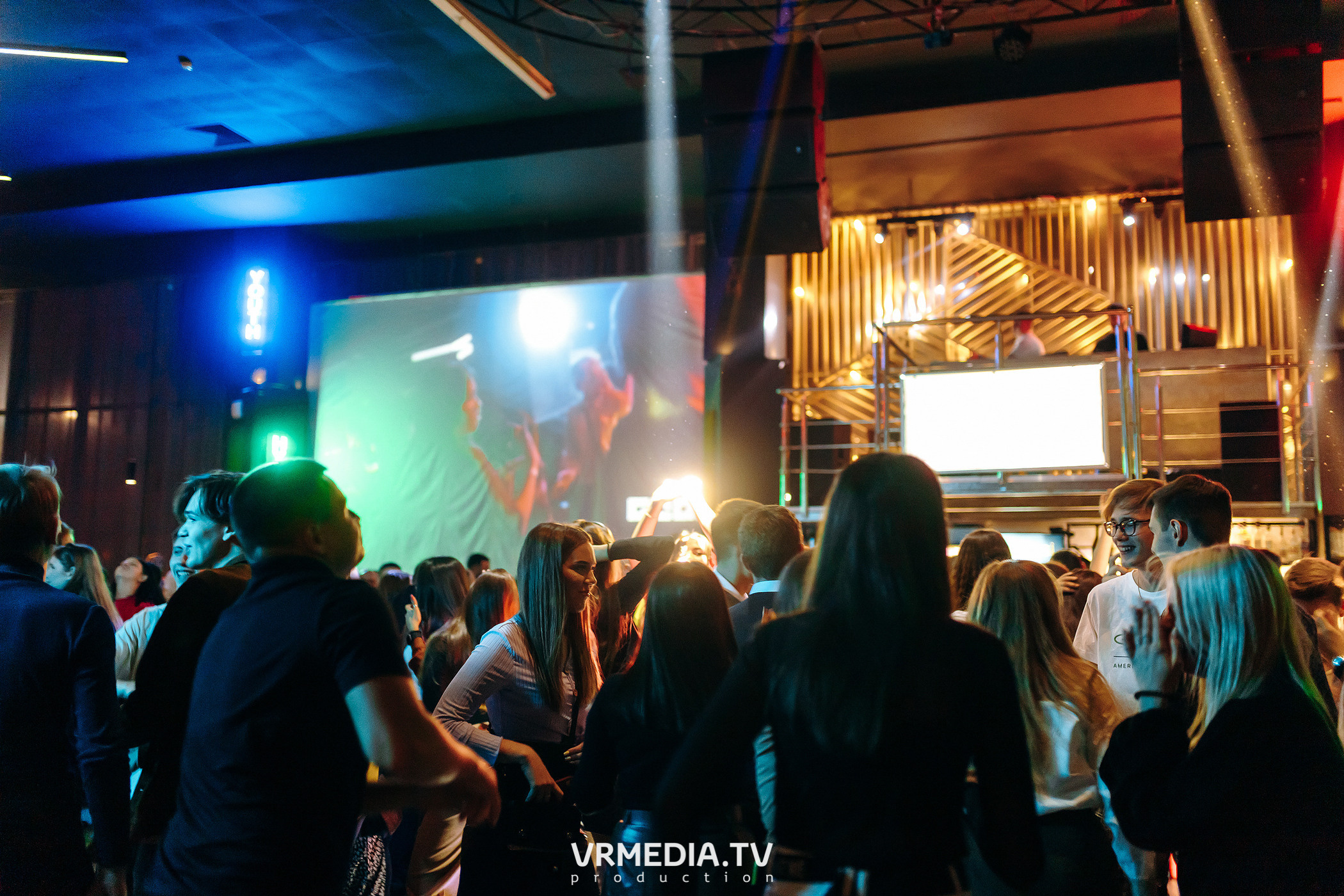 Выходные в баре «DOSKI»