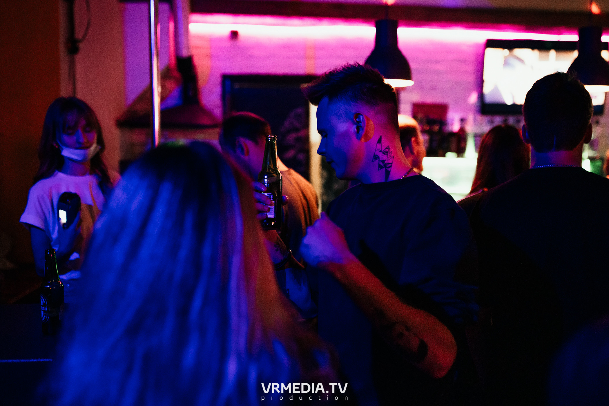 Выходные в баре «Cosmo»