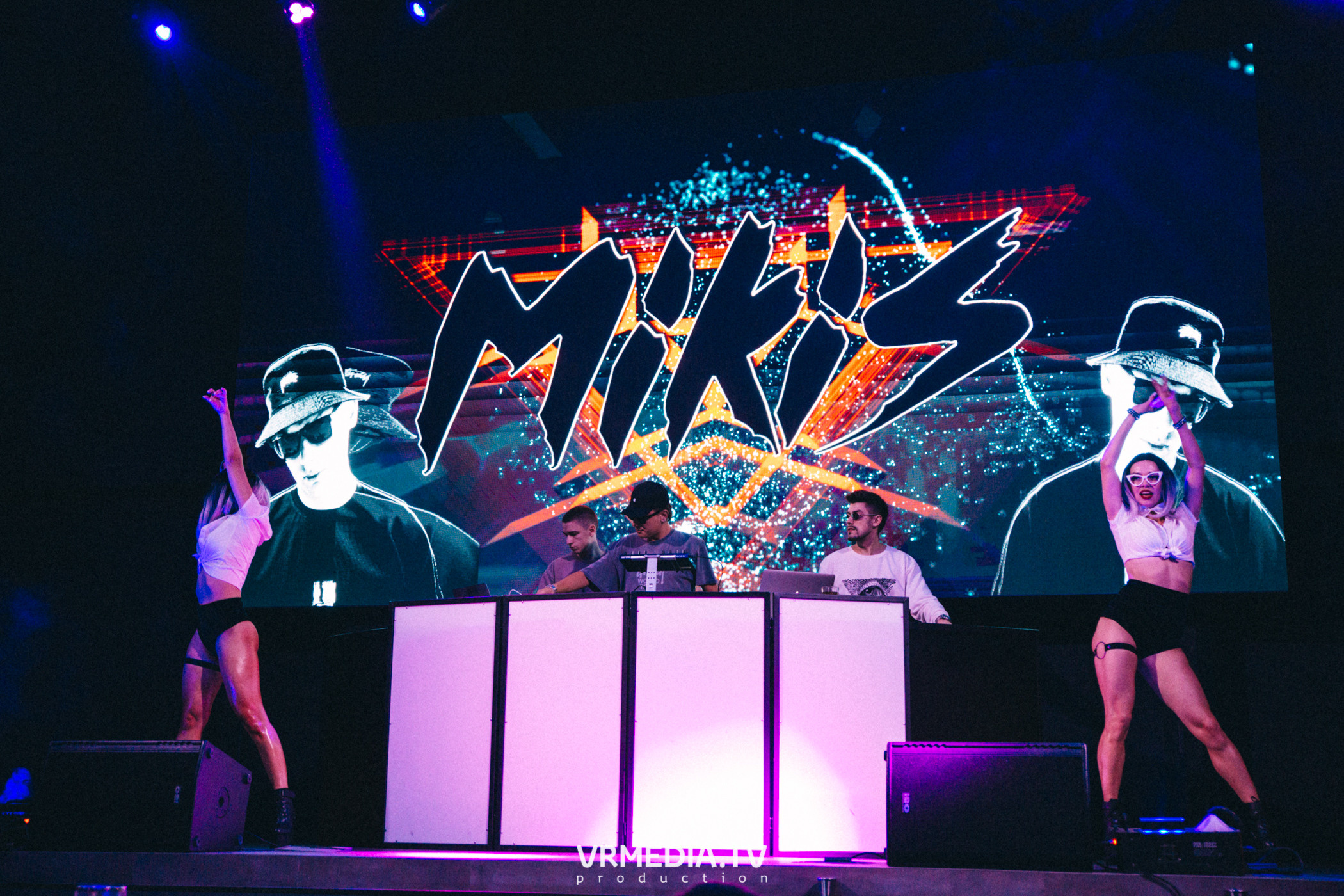 DJ Mikis в НК «Эфир»