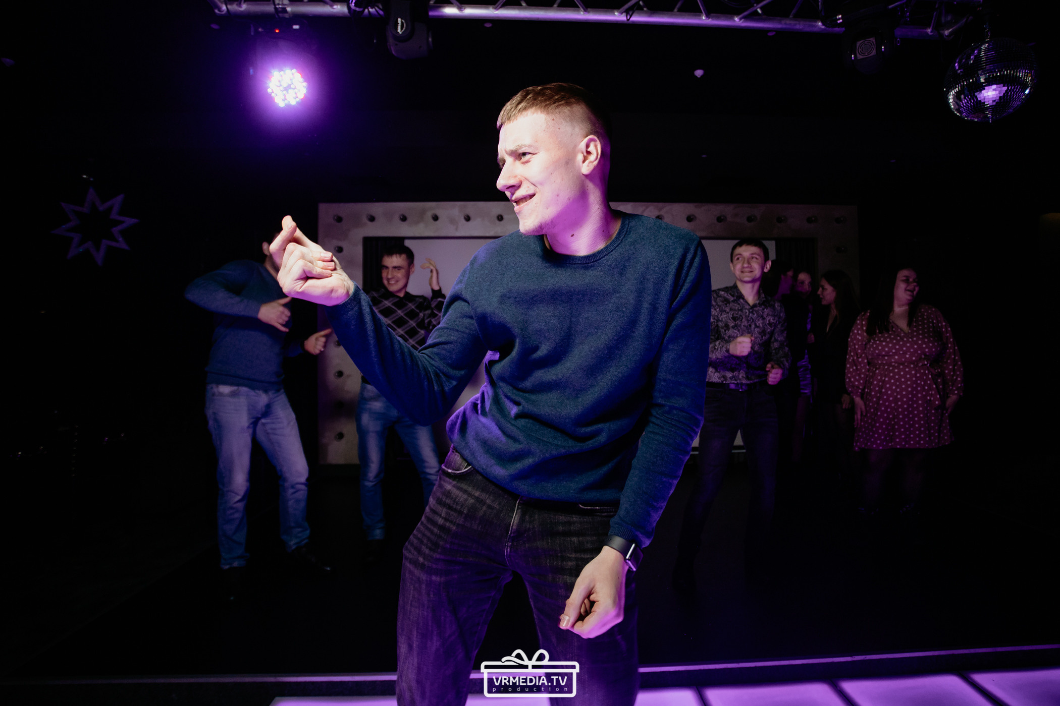 Новый год в караоке «Volna»