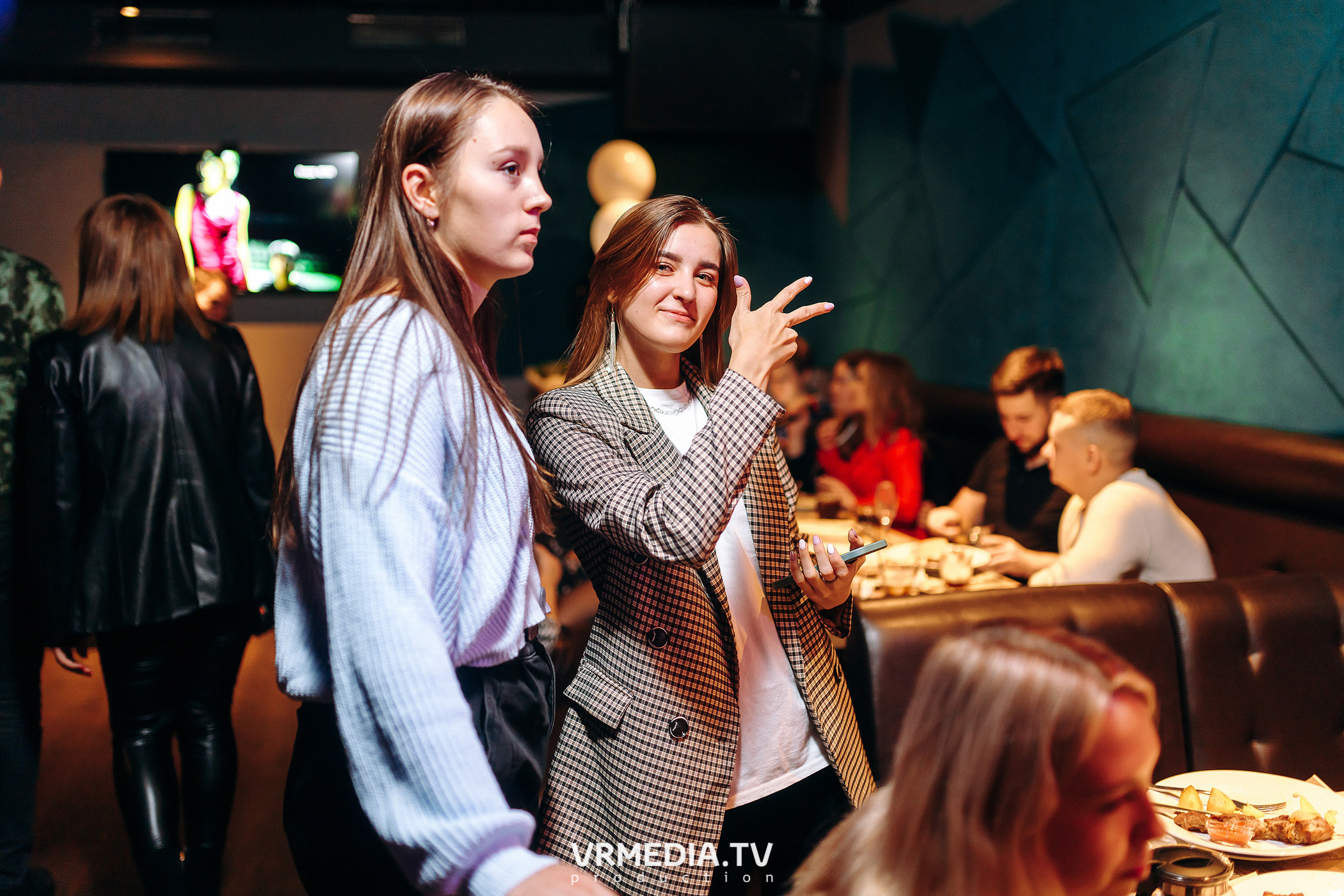 Выходные в баре «DOSKI»