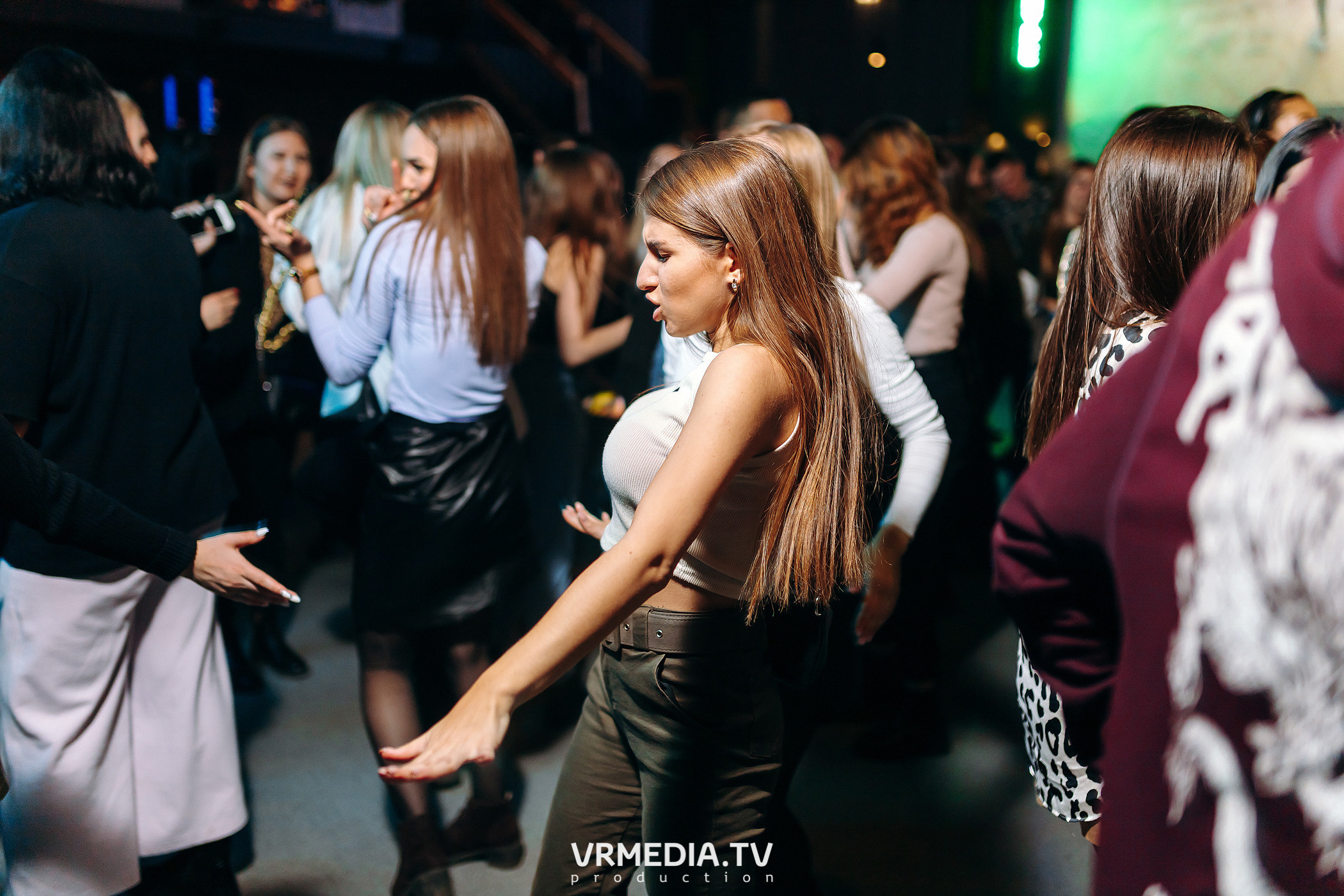 Выходные в баре «DOSKI»