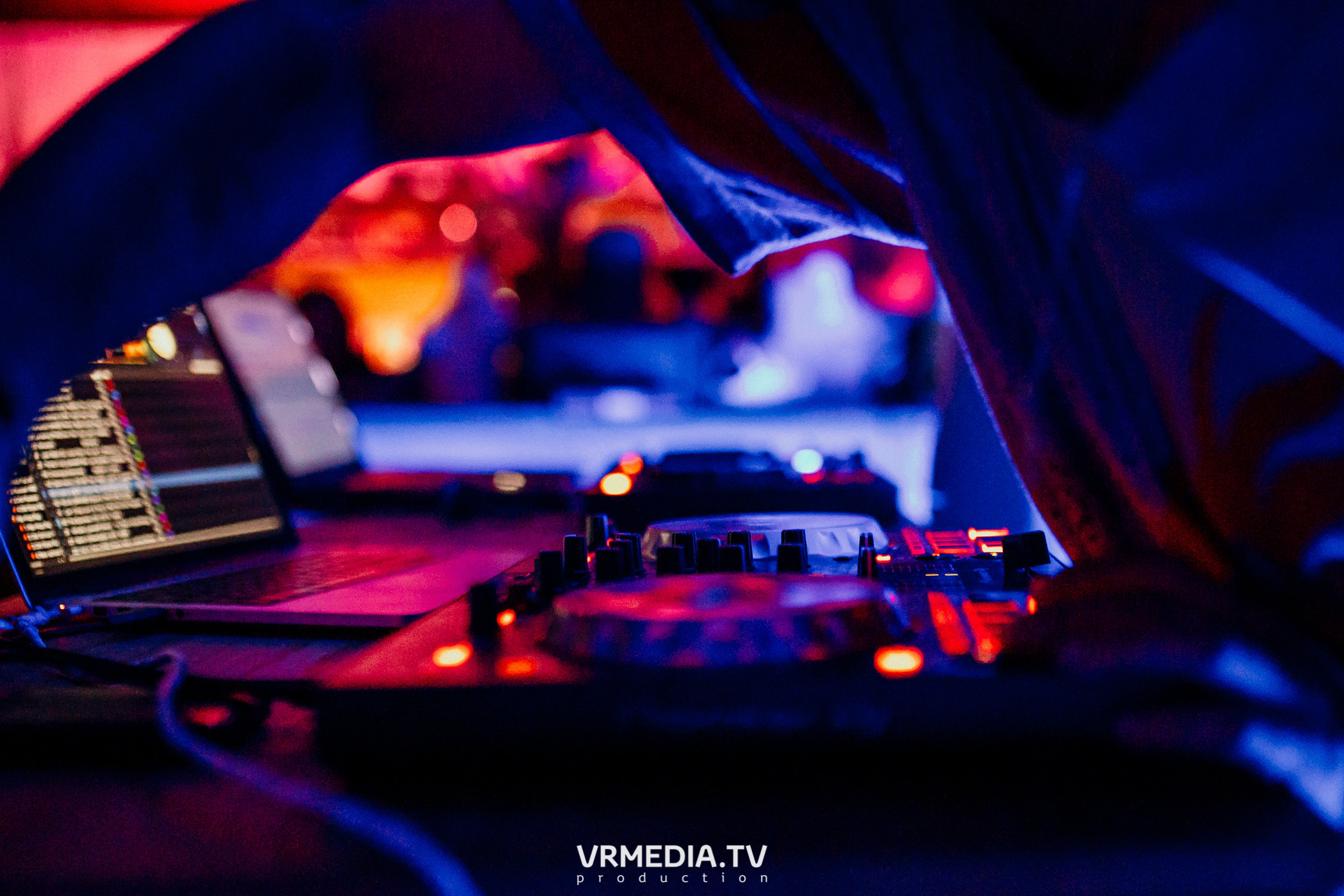 Just Dee B2B Saidex (Новокузнецк) в баре «Сервант»