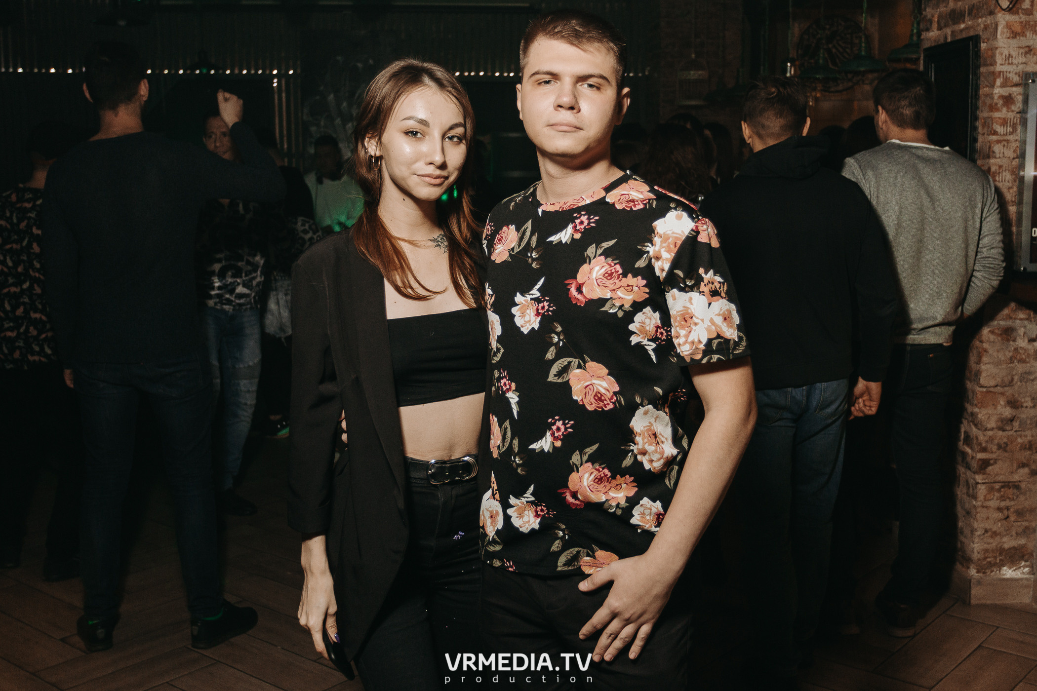 11 FRIENDS OF CHAO. Grotesque (SPB)