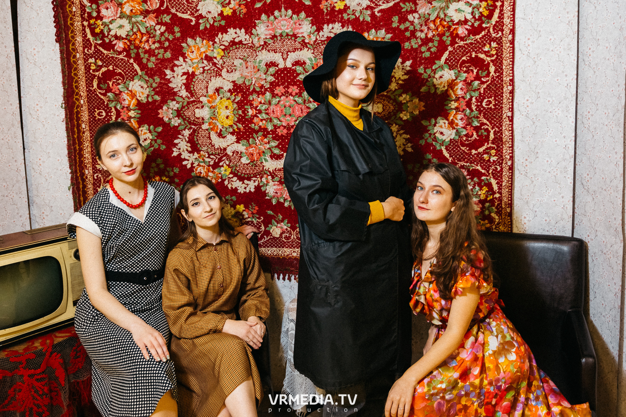 Показ фильма «Москва слезам не верит» в «Starmax Cinema»