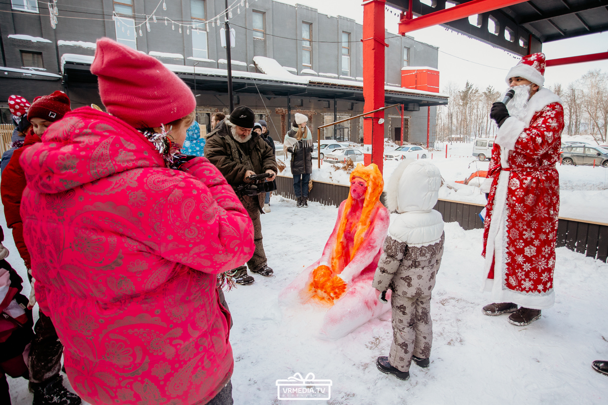Большая новогодняя «Елка» в культурном пространстве «Редакция»