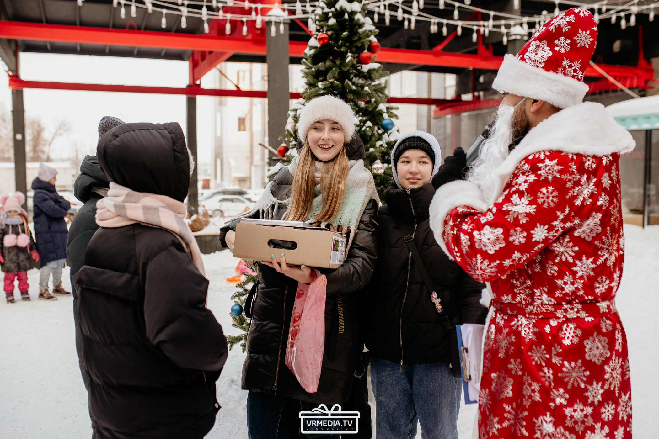 Большая новогодняя «Елка» в культурном пространстве «Редакция»