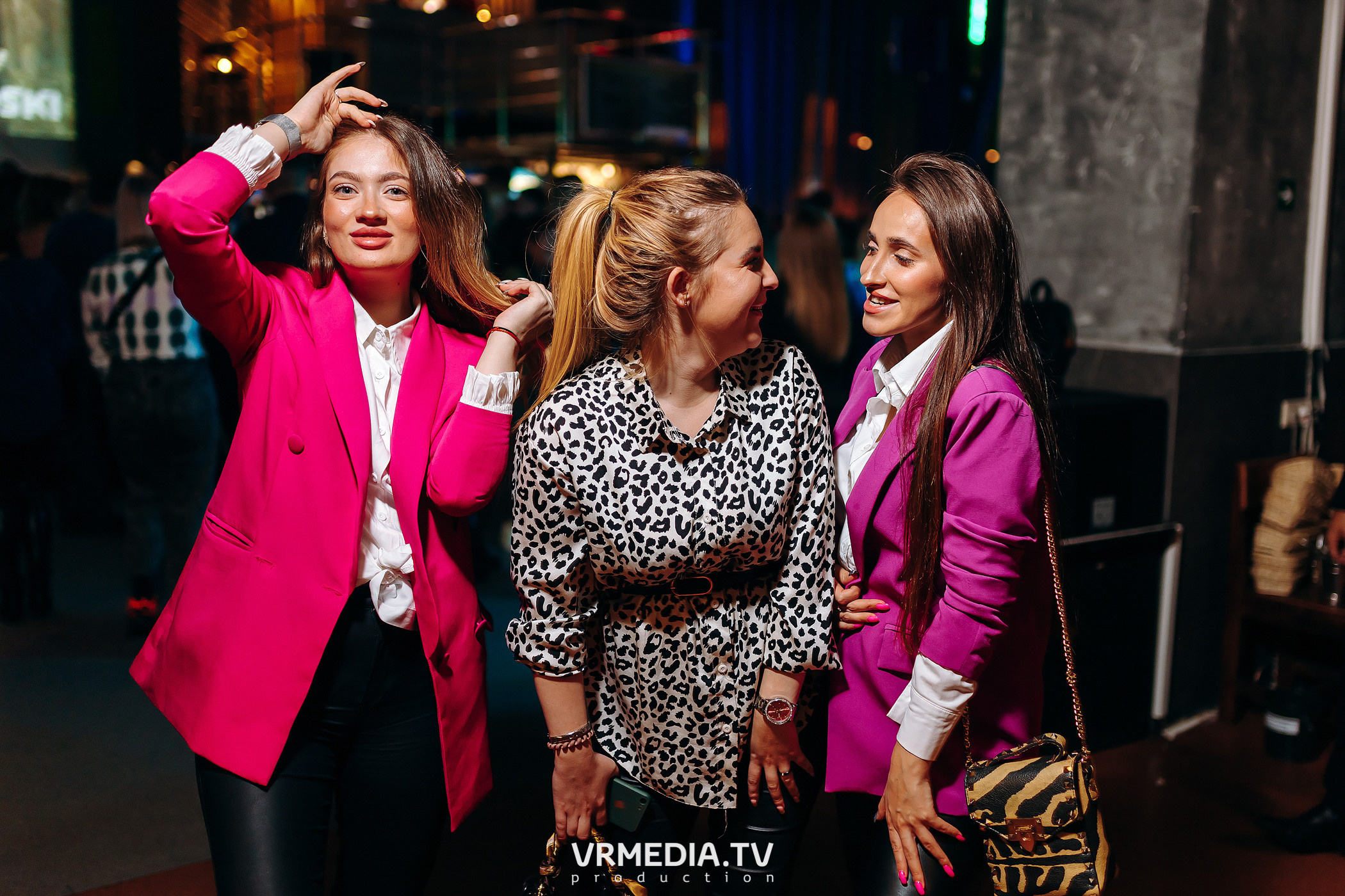 Выходные в баре «DOSKI»