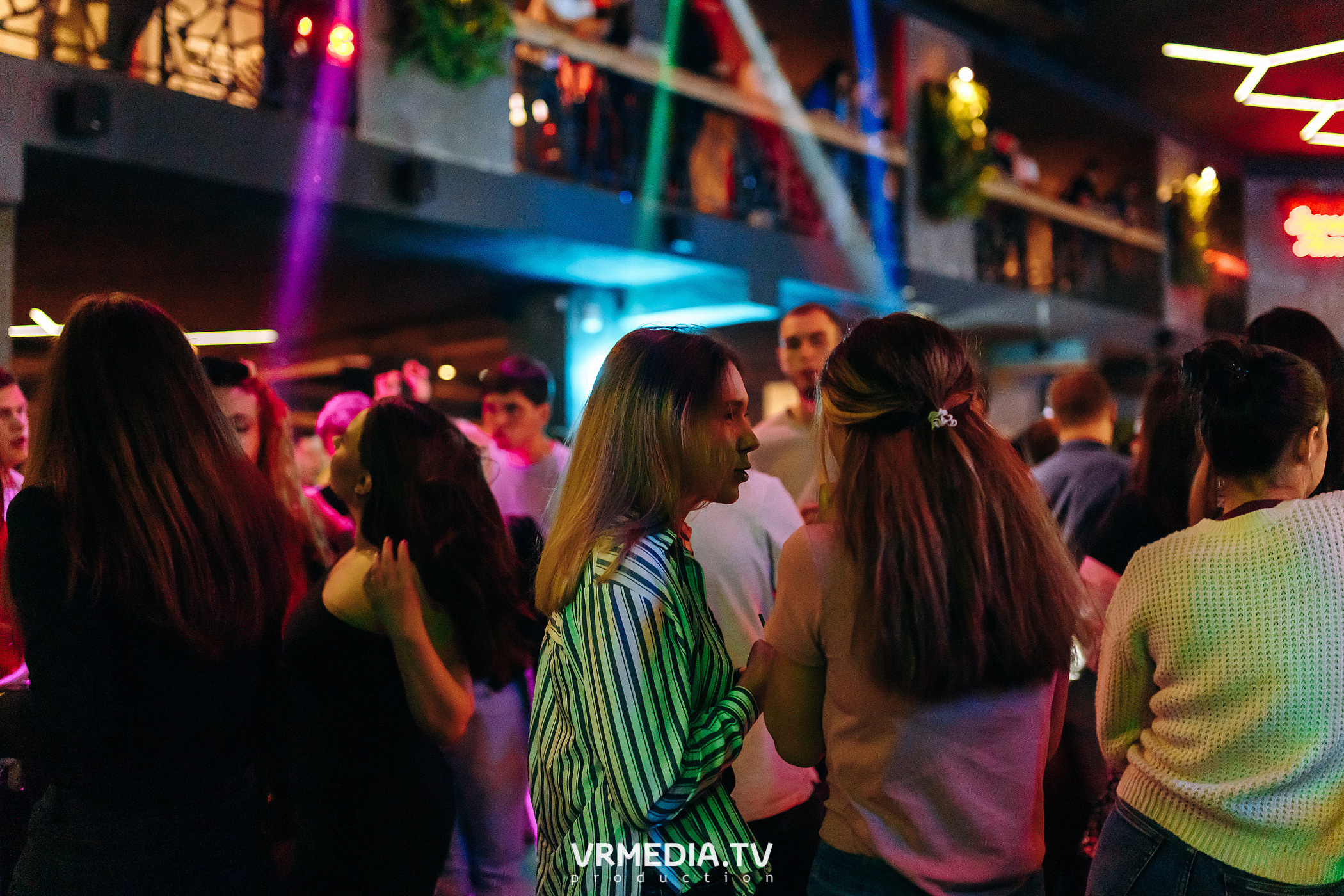 Выходные в баре «DOSKI»