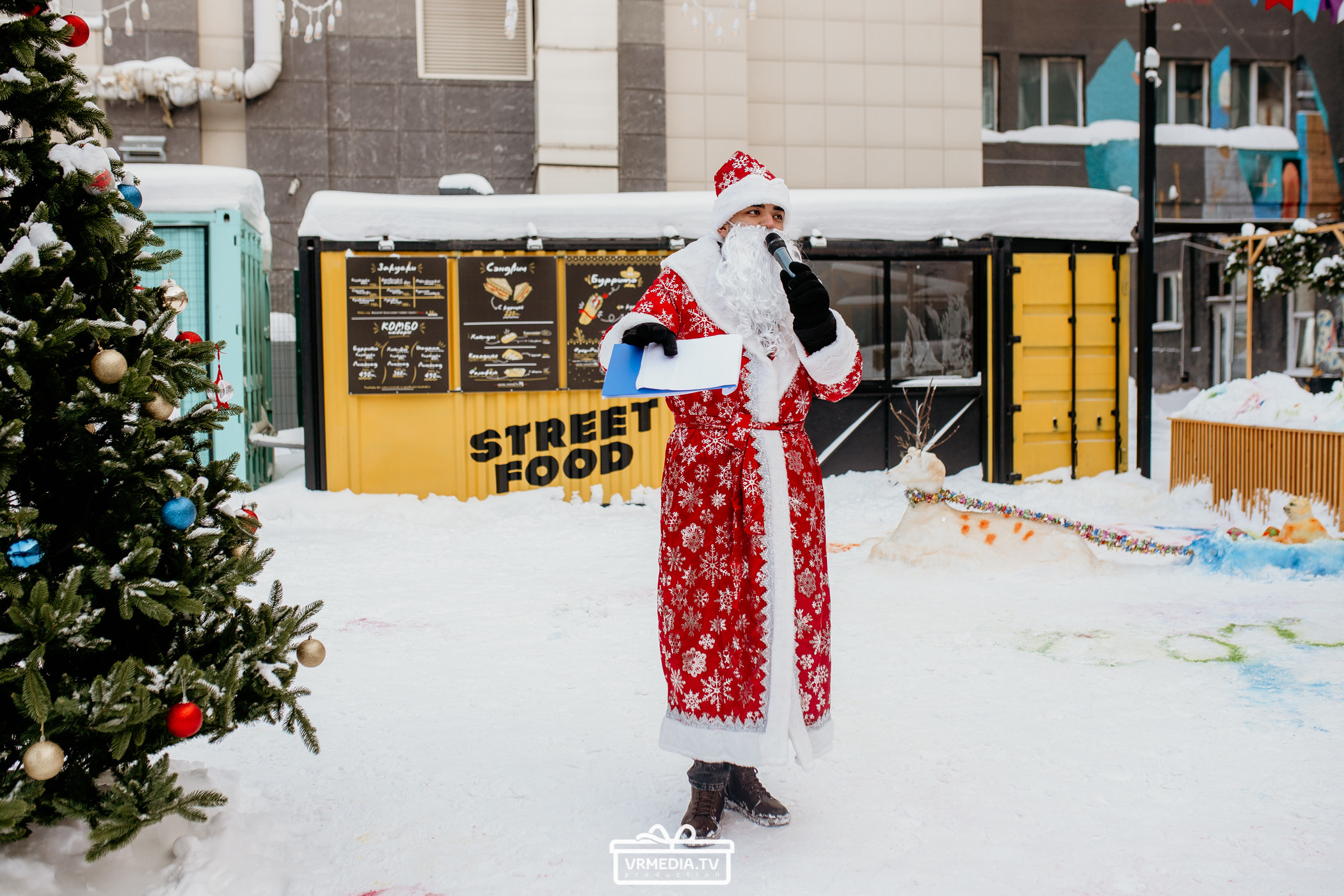 Большая новогодняя «Елка» в культурном пространстве «Редакция»