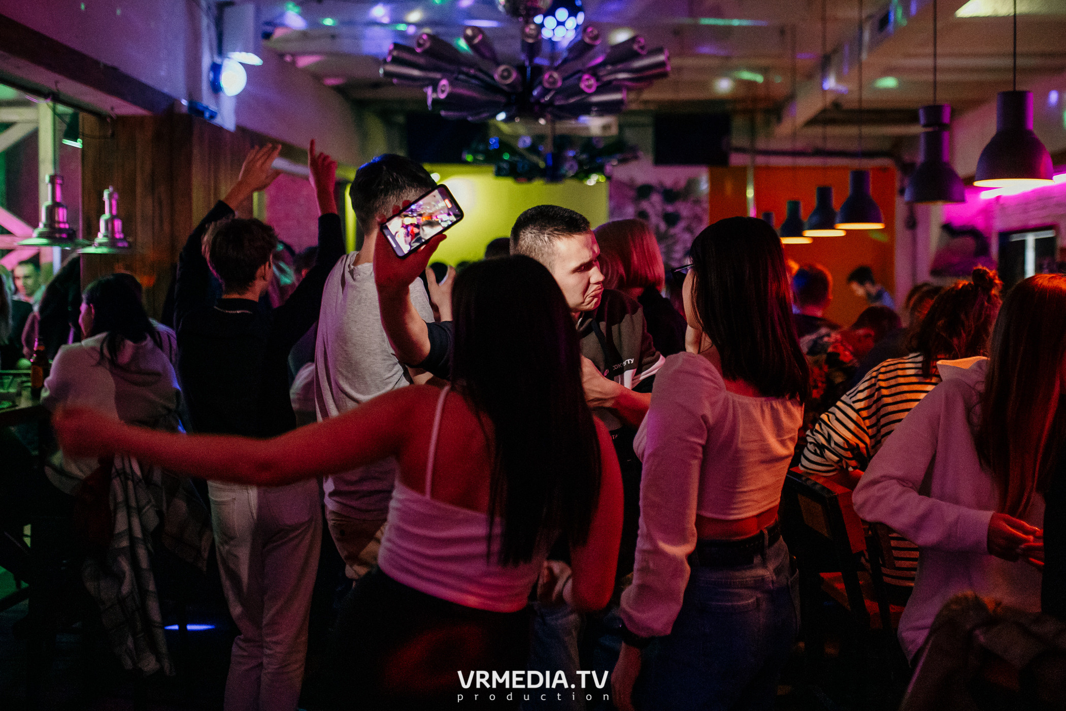 Выходные в баре «Cosmo»