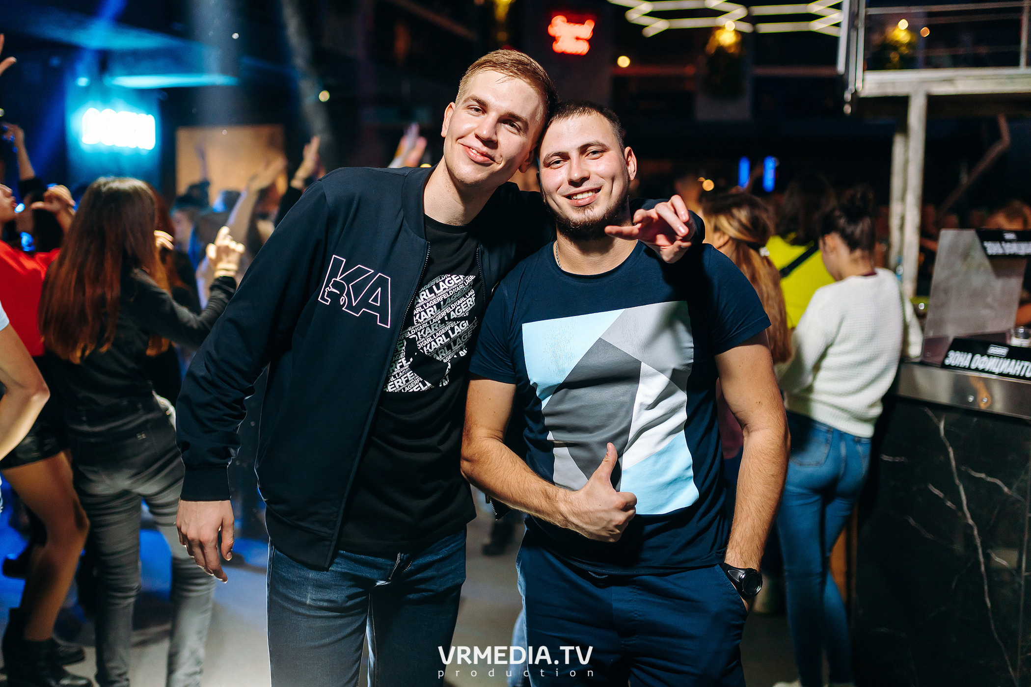 Выходные в баре «DOSKI»