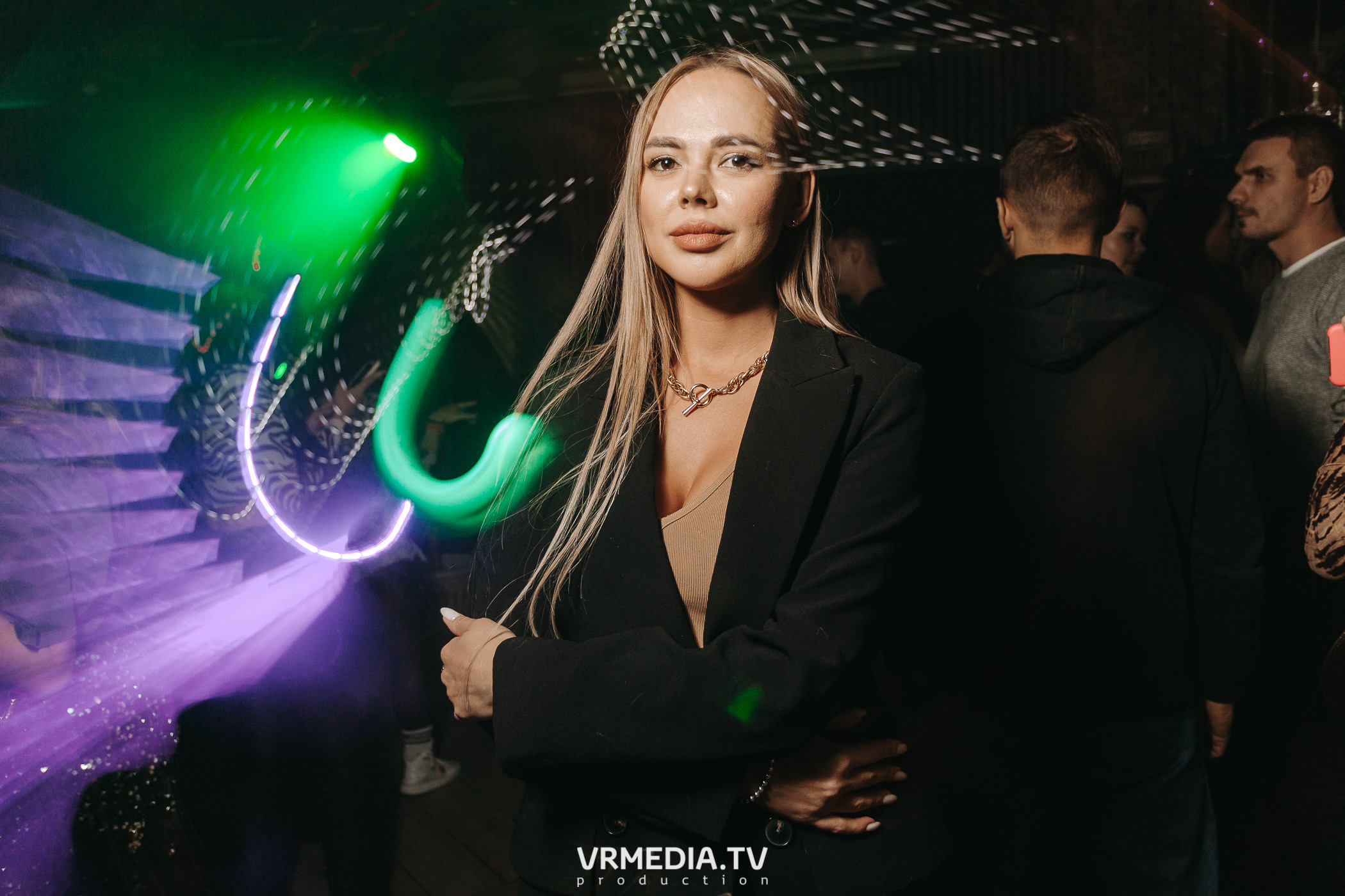 11 FRIENDS OF CHAO. Grotesque (SPB)