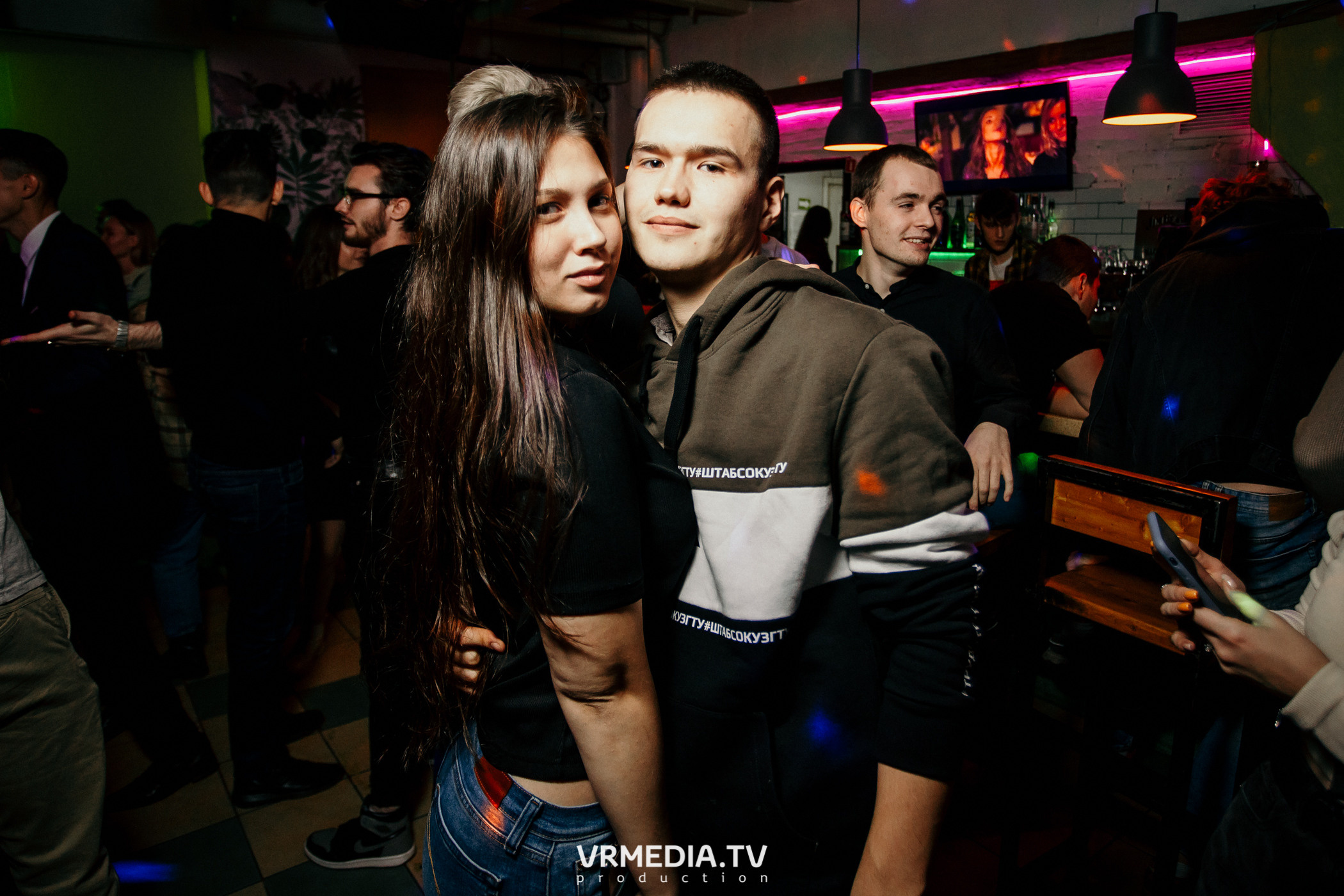 Выходные в баре «Cosmo»