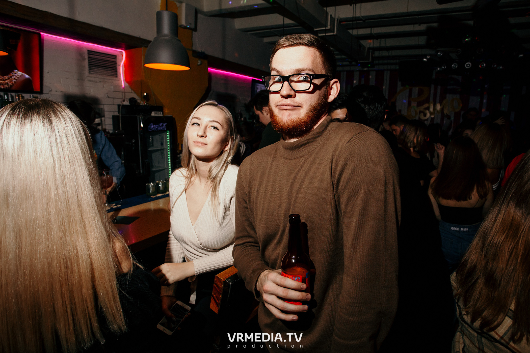 Выходные в баре «Cosmo»