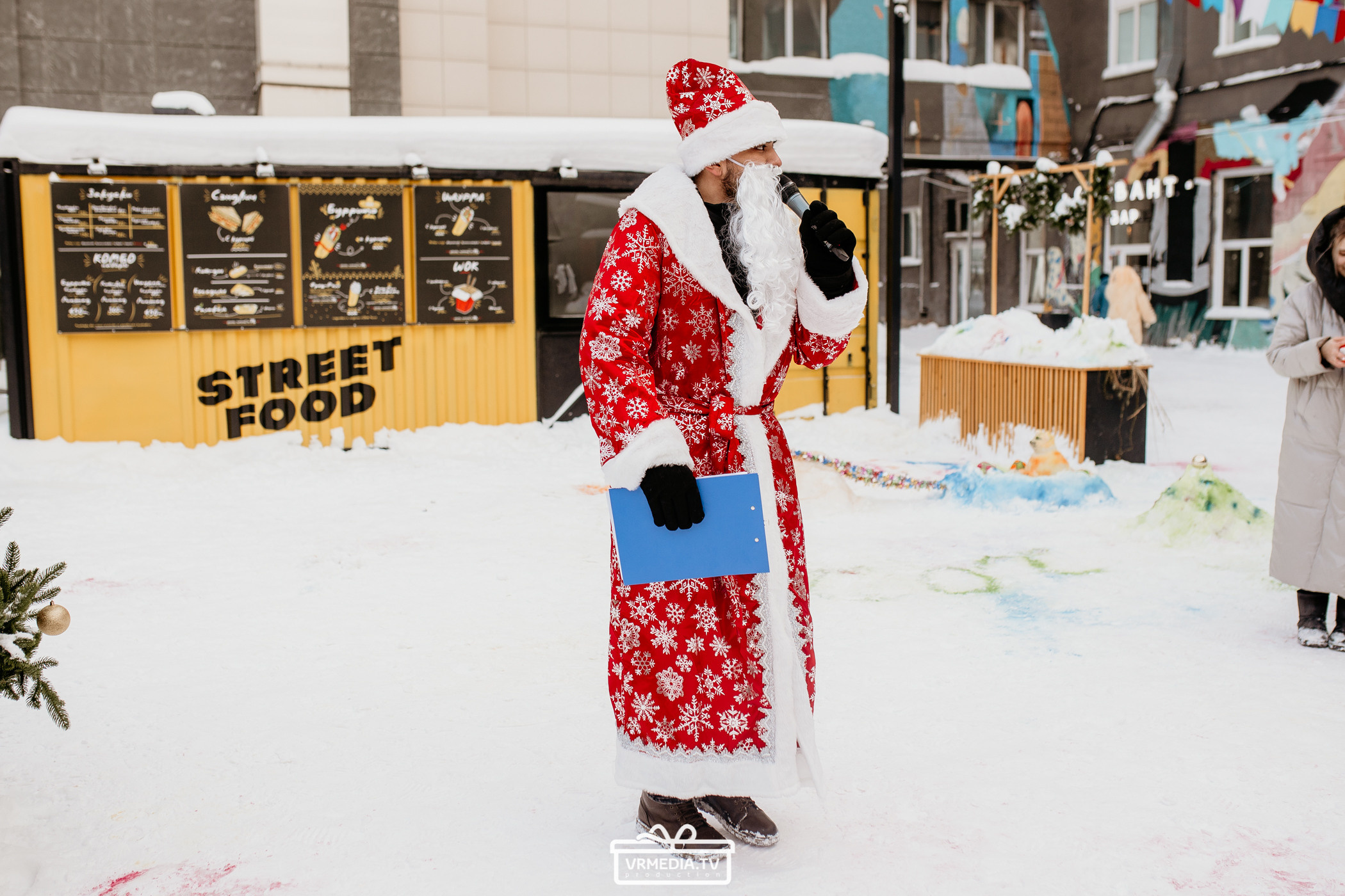 Большая новогодняя «Елка» в культурном пространстве «Редакция»
