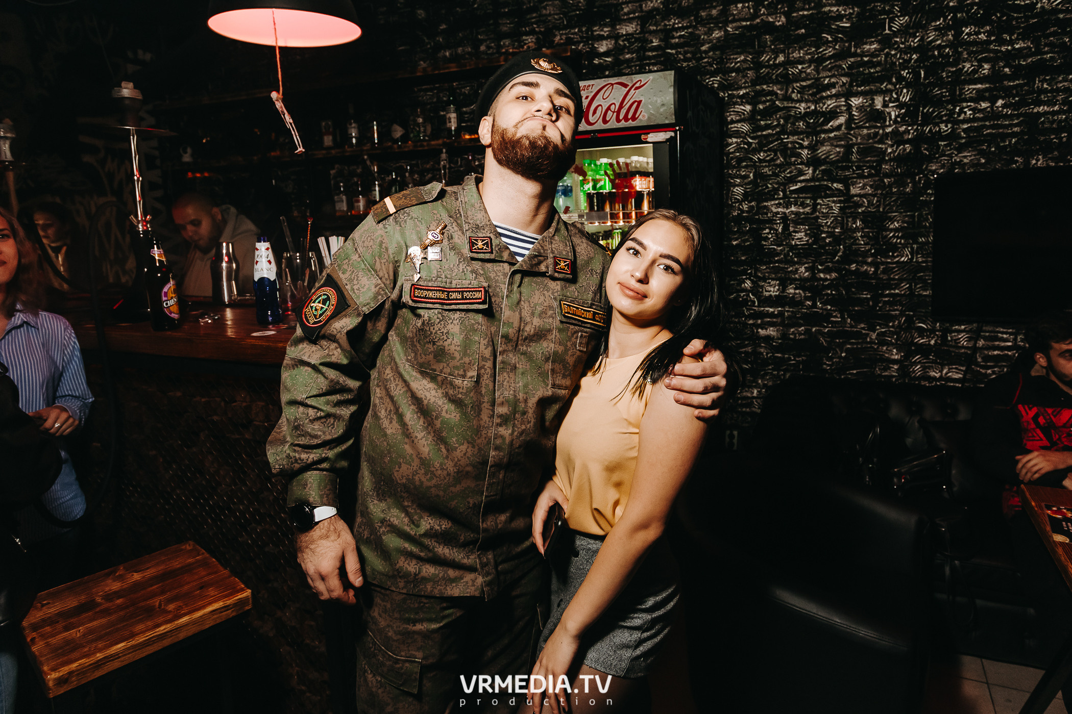 Halloween в баре «Глотай»