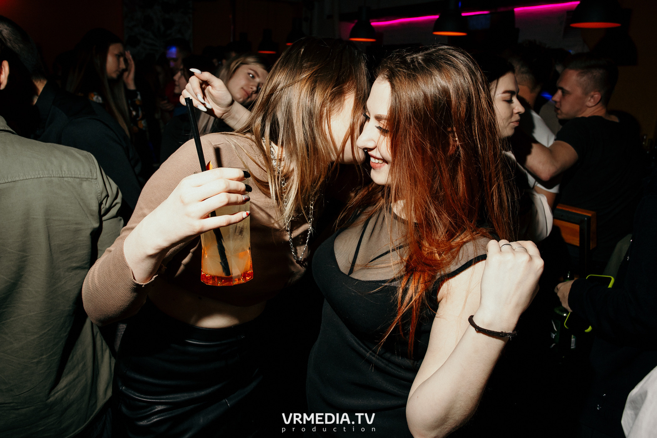 Выходные в баре «Cosmo»