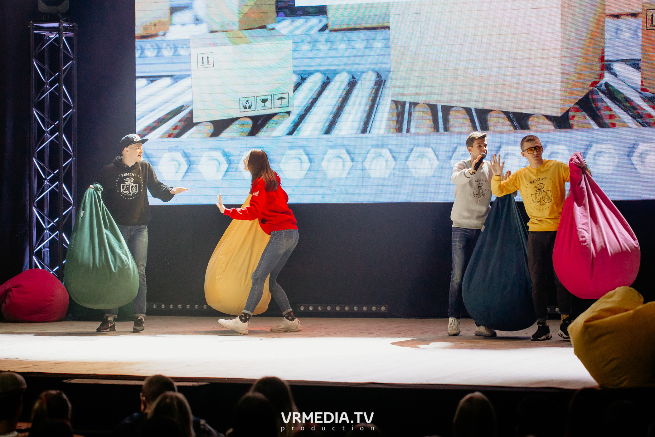 Открытие фестиваля первокурсников «Давай Знакомиться» в КемГМУ