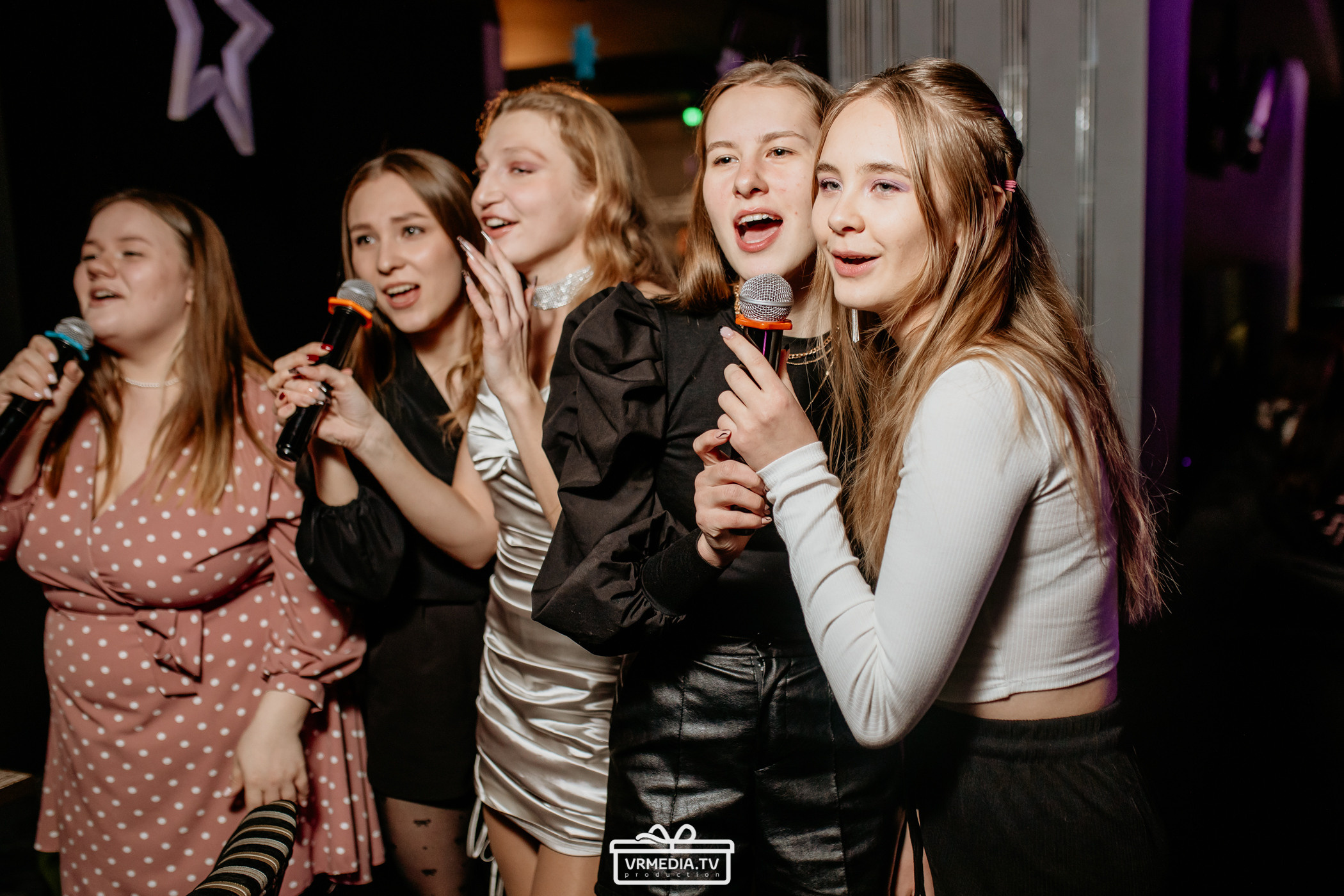 Новый год в караоке «Volna»