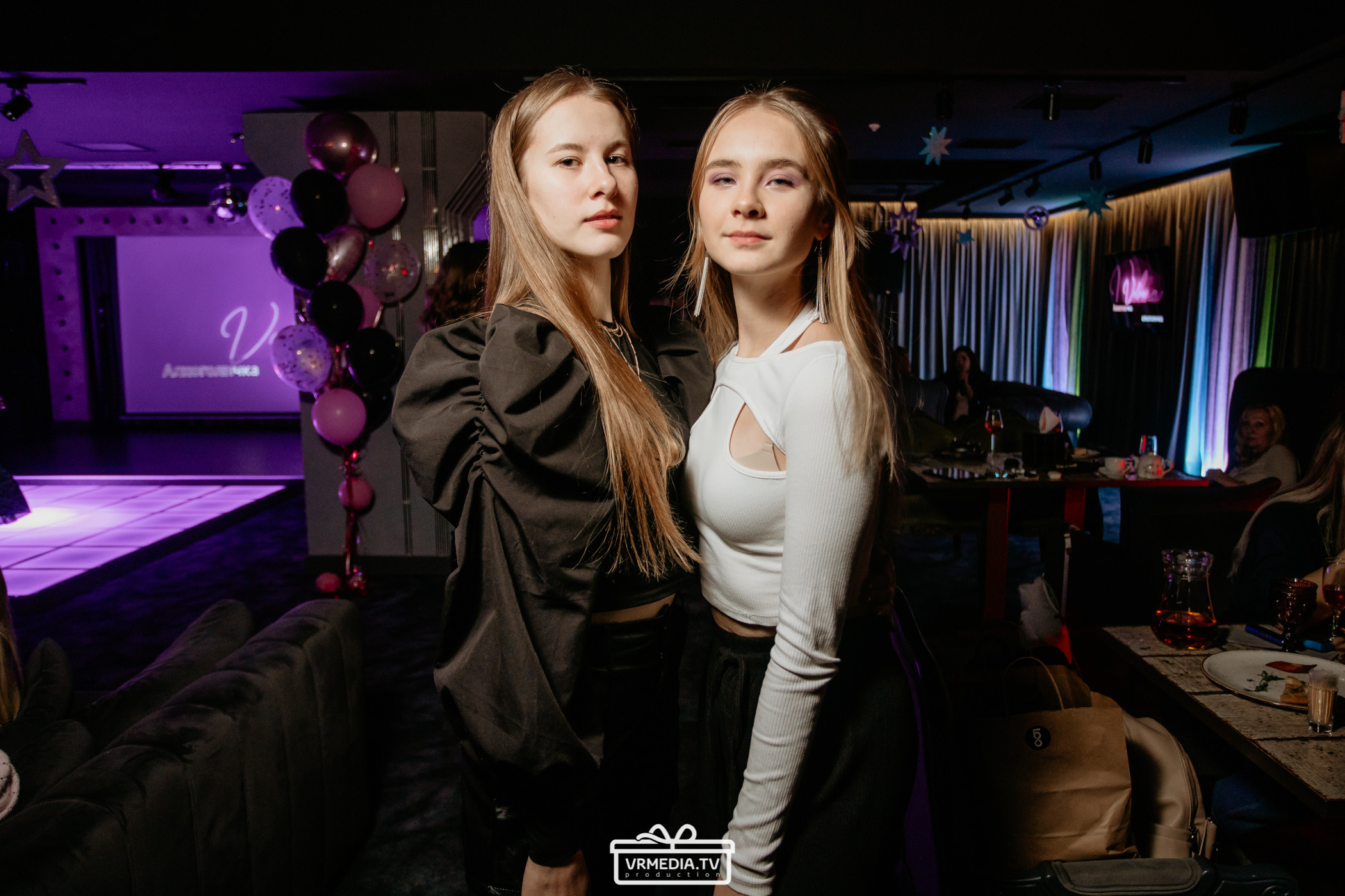 Новый год в караоке «Volna»