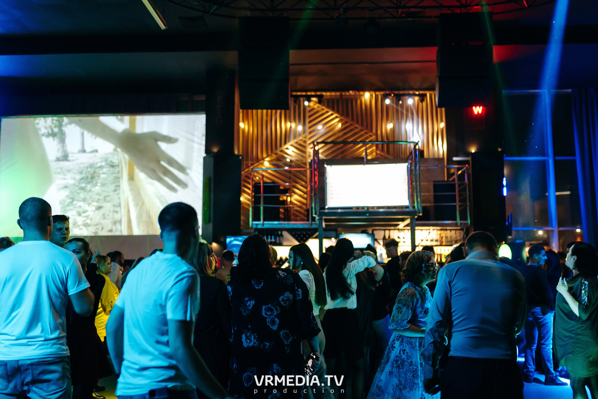 Выходные в баре «DOSKI»