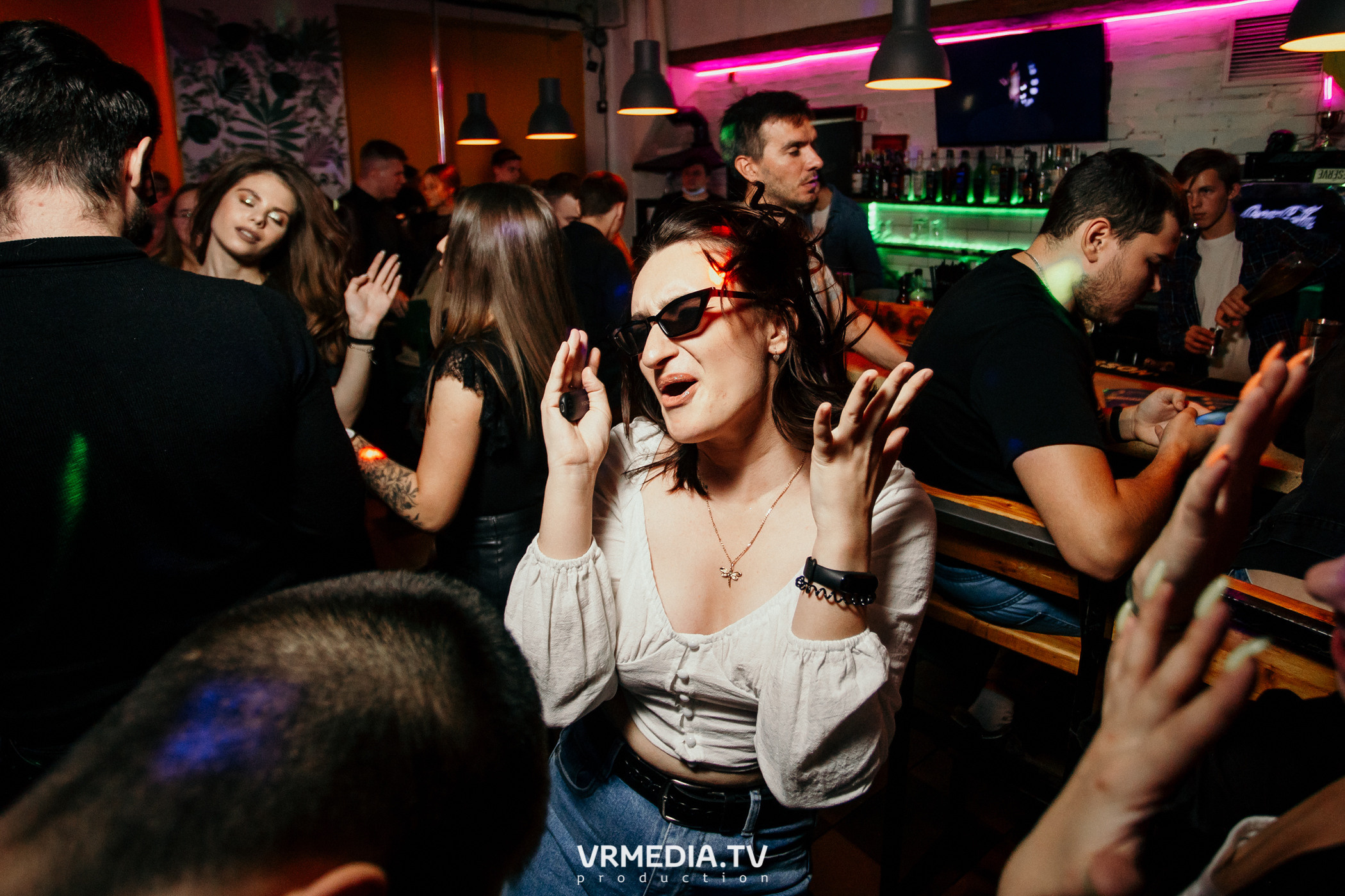 Выходные в баре «Cosmo»