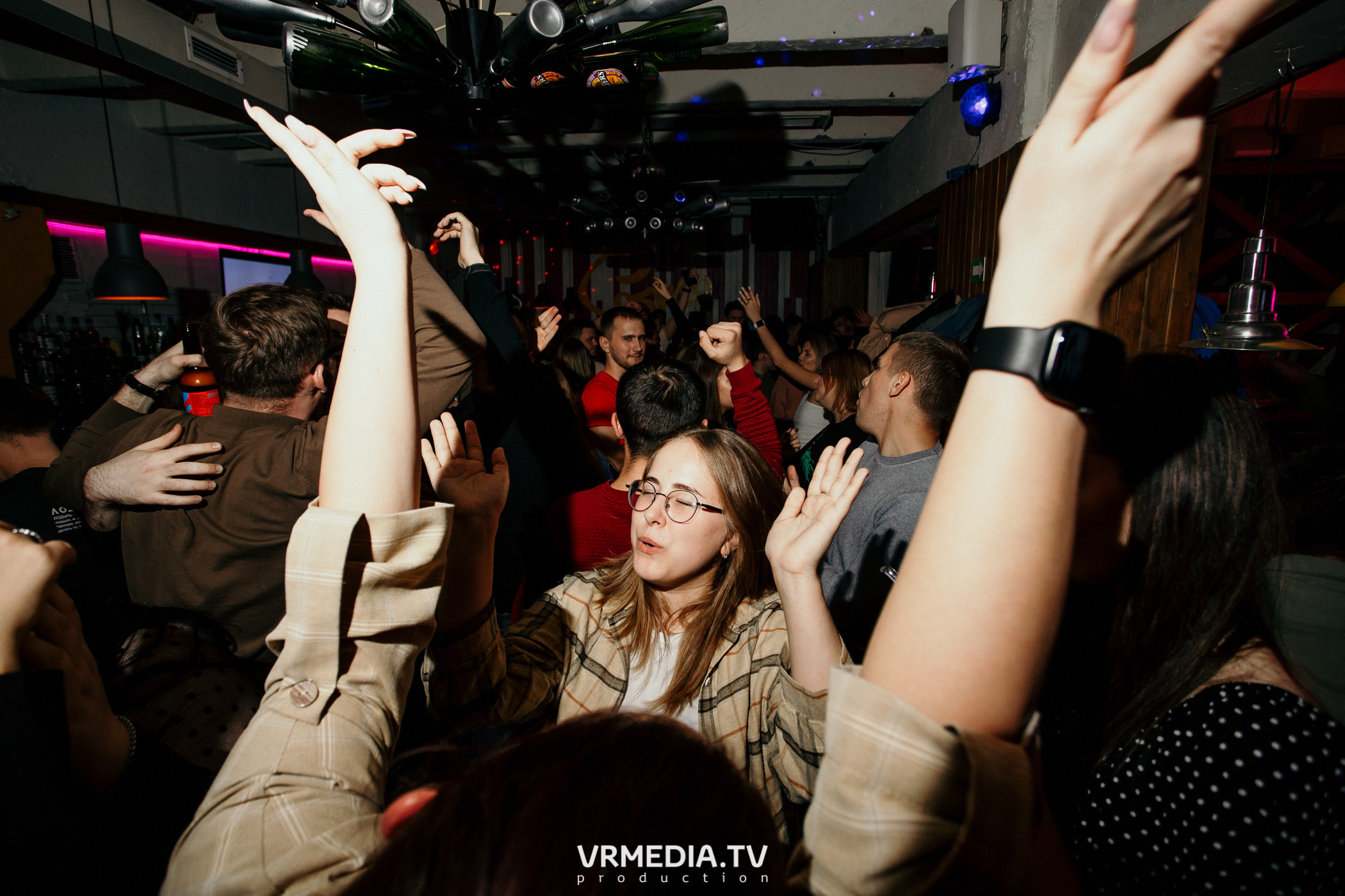 Выходные в баре «Cosmo»