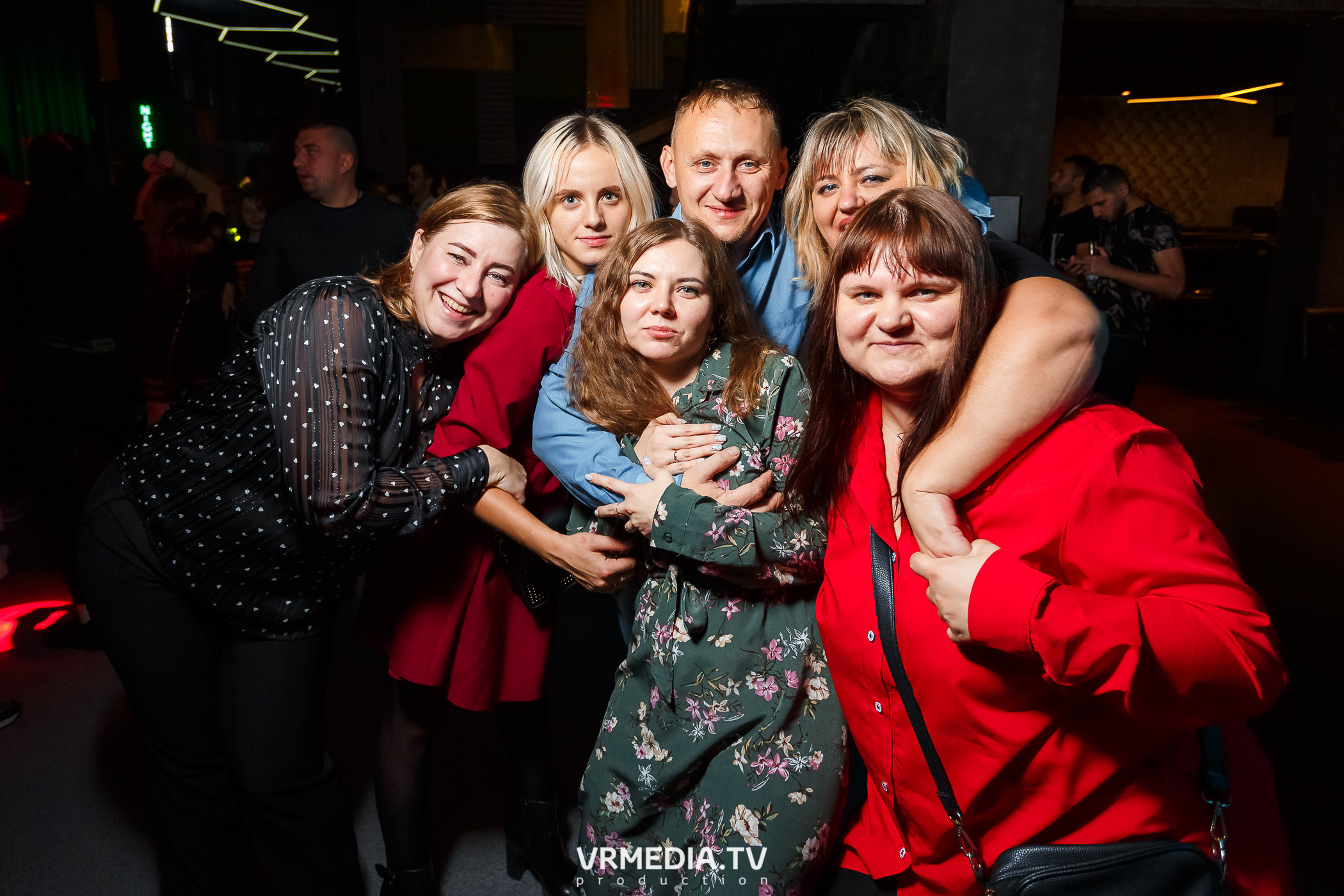 Выходные в баре «DOSKI»