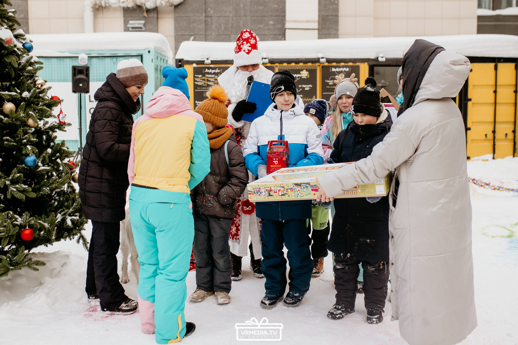 Большая новогодняя «Елка» в культурном пространстве «Редакция»