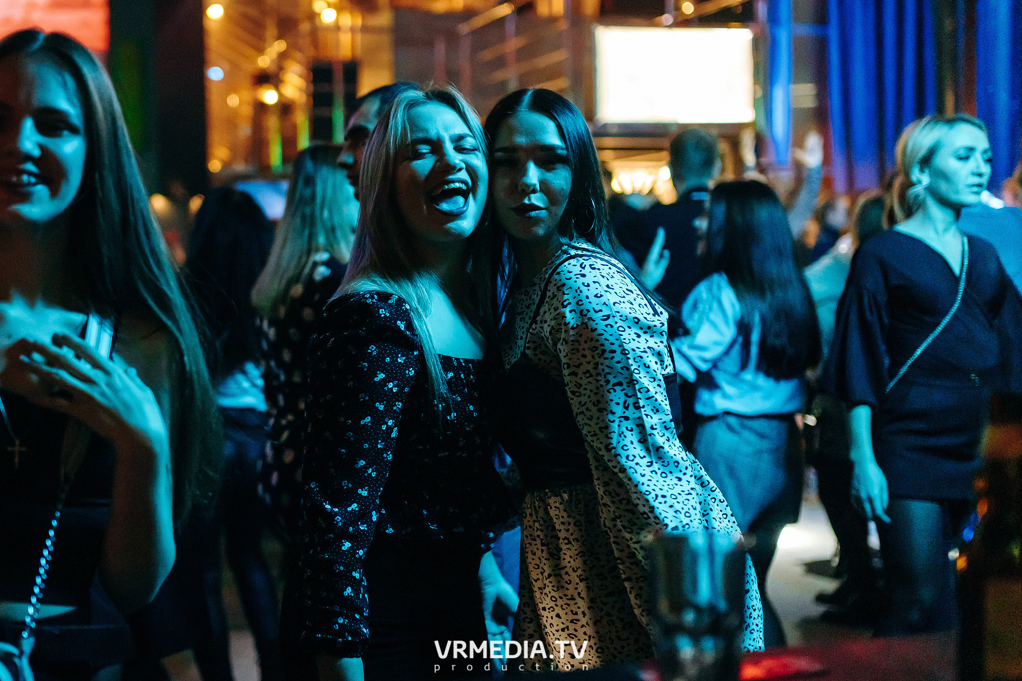 Выходные в баре «DOSKI»