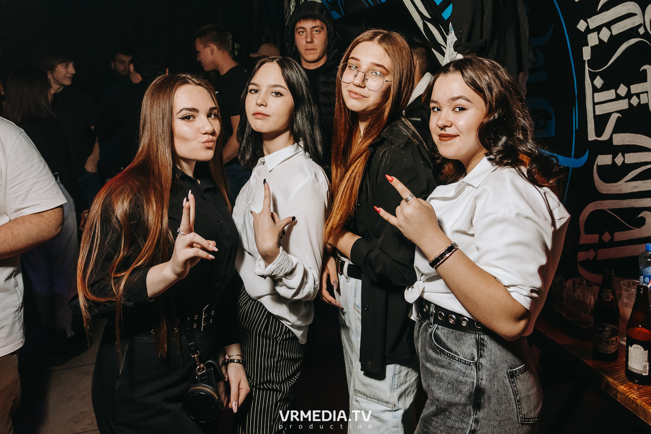 Halloween в баре «Глотай»