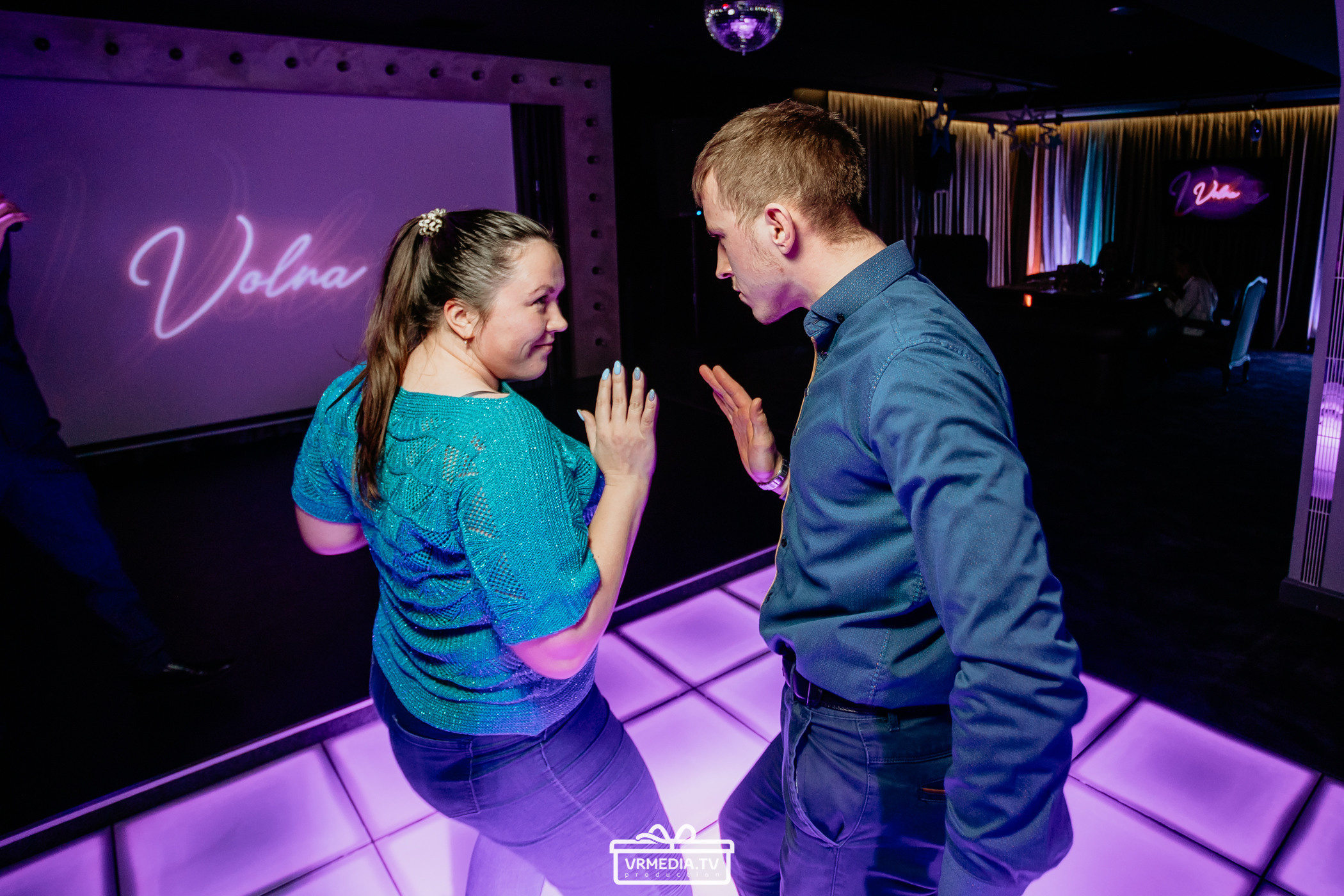 День рождения караоке «Volna»