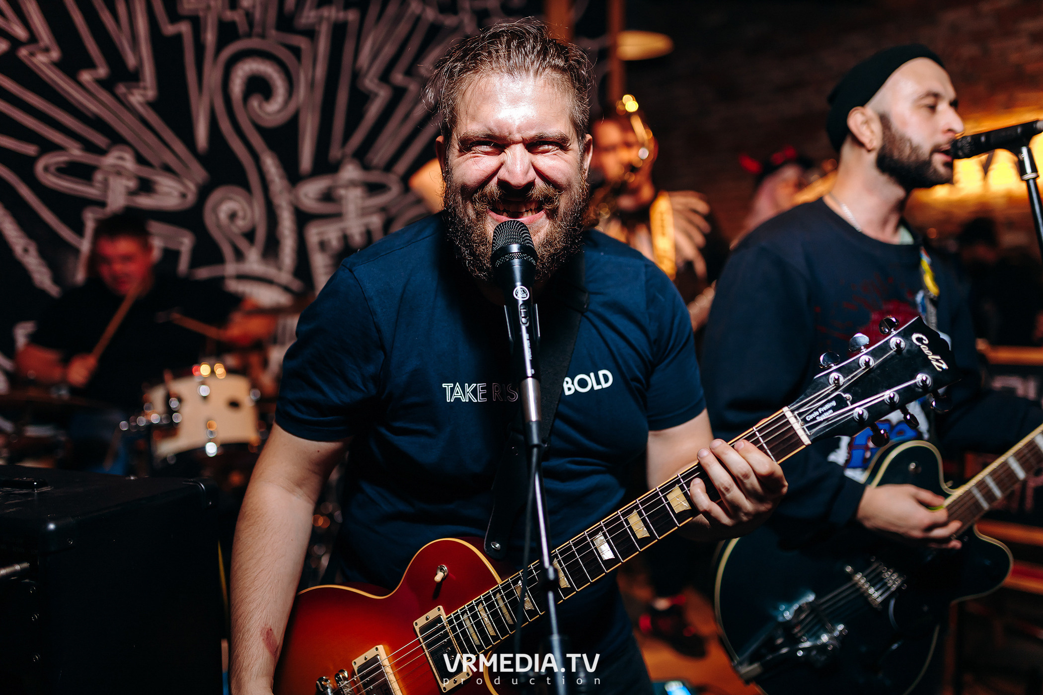 Выходные в баре «DOSKI»