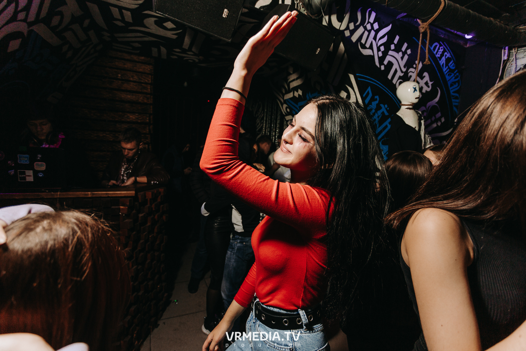 Halloween в баре «Глотай»