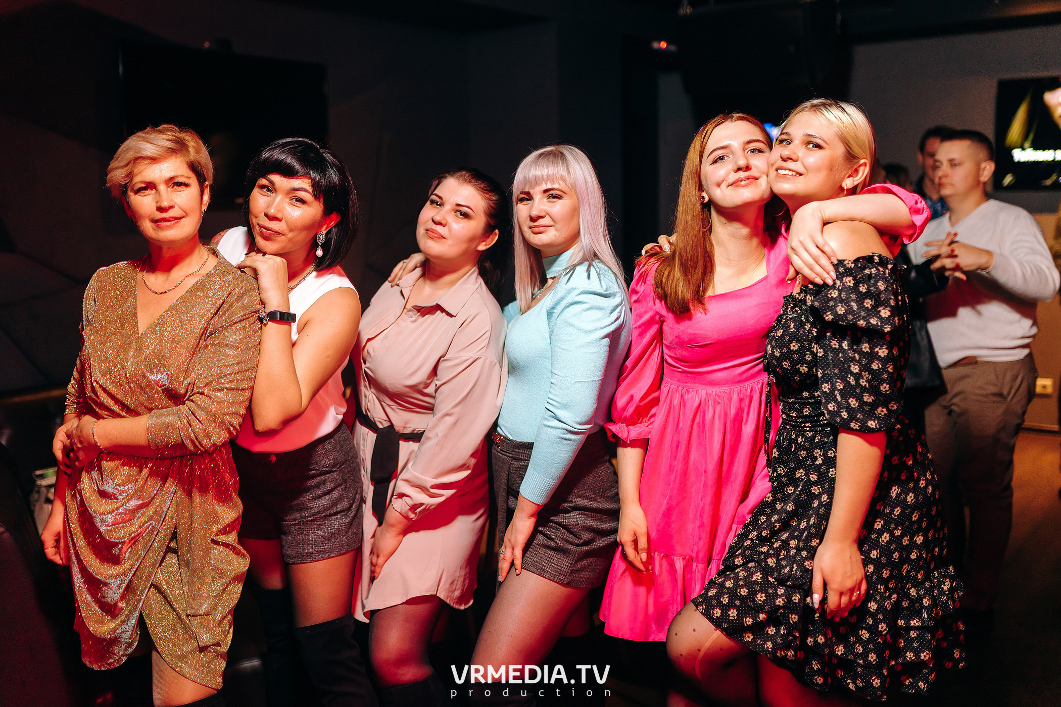 Выходные в баре «DOSKI»