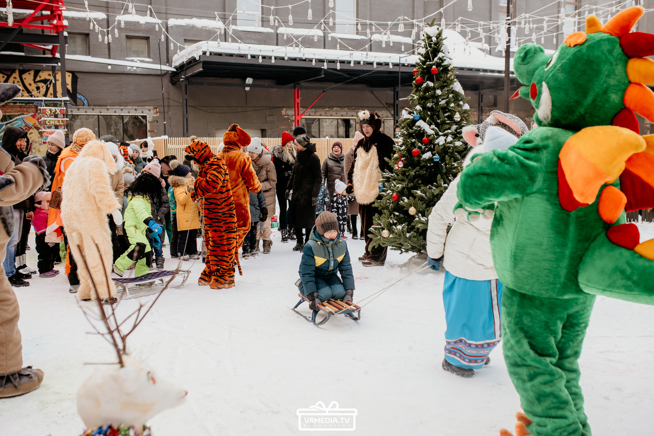 Большая новогодняя «Елка» в культурном пространстве «Редакция»