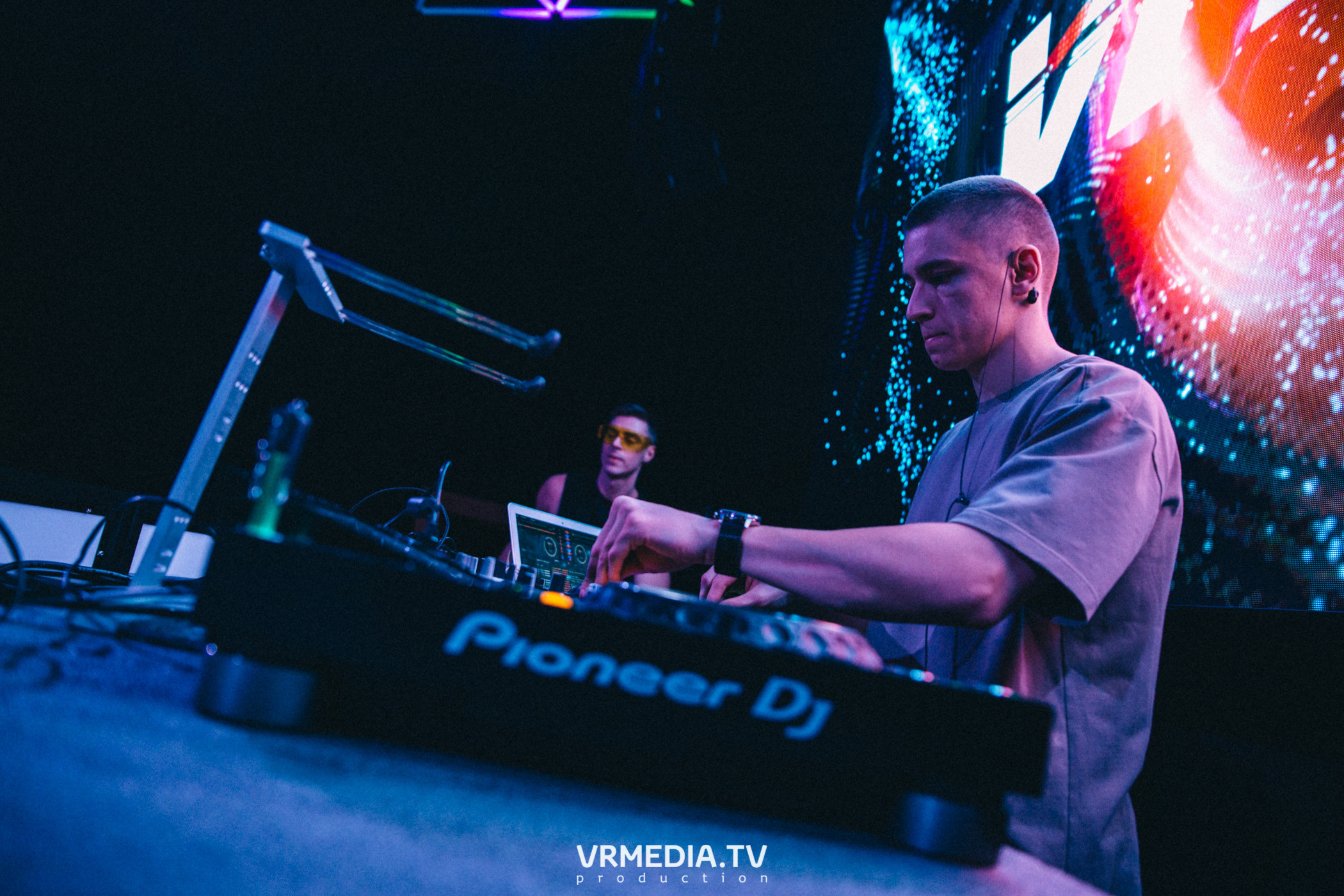 DJ Mikis в НК «Эфир»