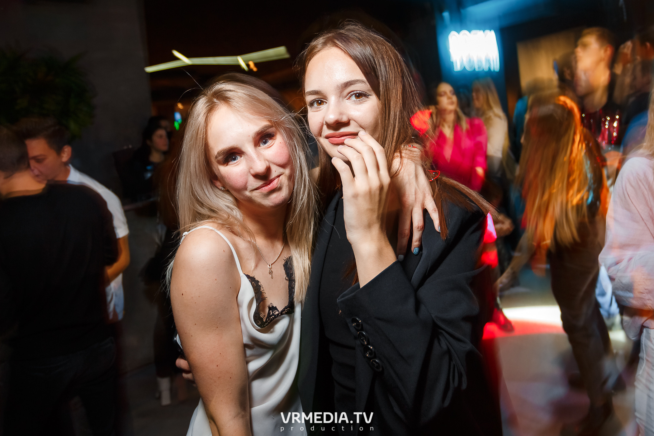 Выходные в баре «DOSKI»