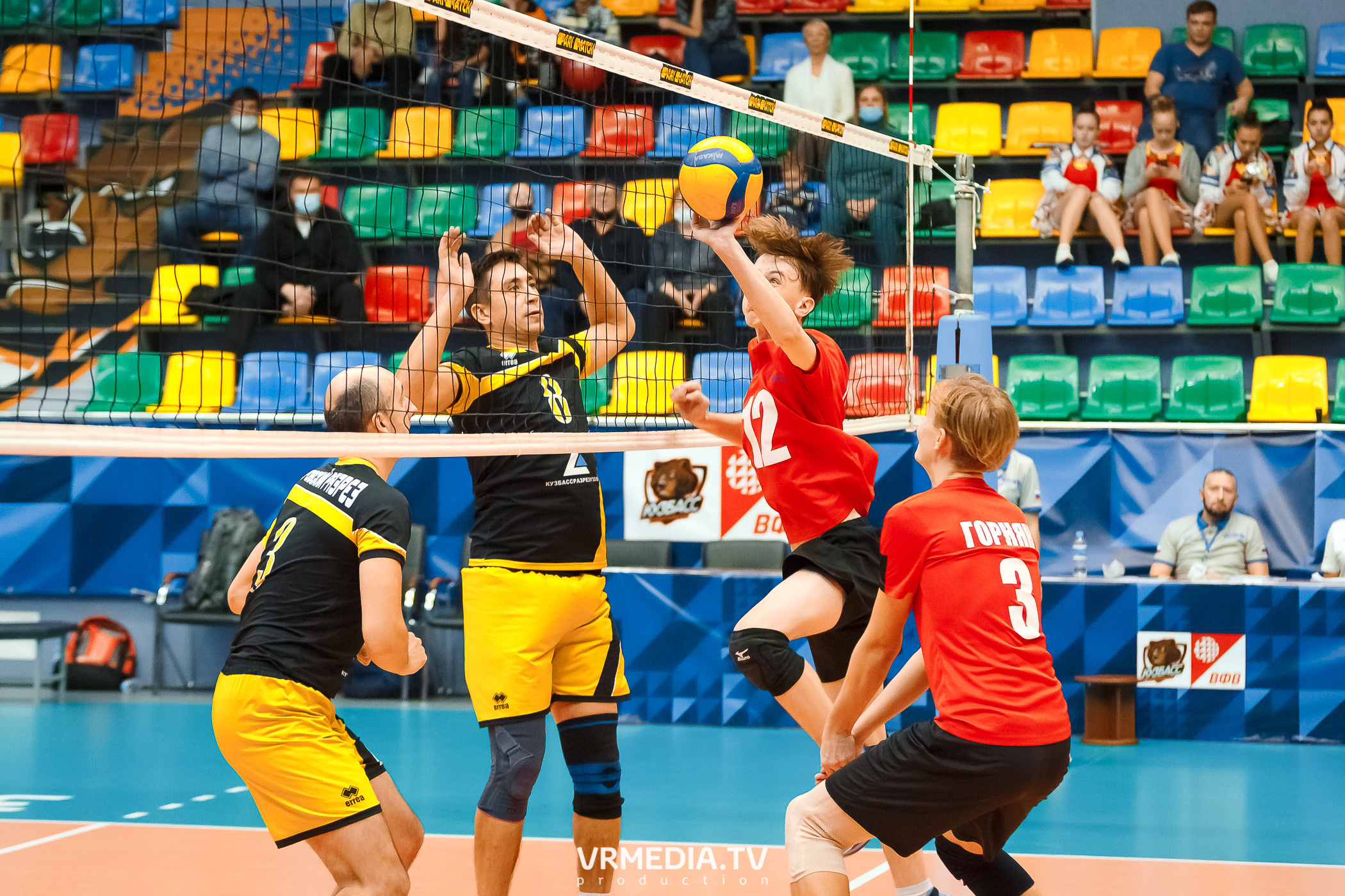 Благотворительный волейбольный турнир «За Кубок фонда»