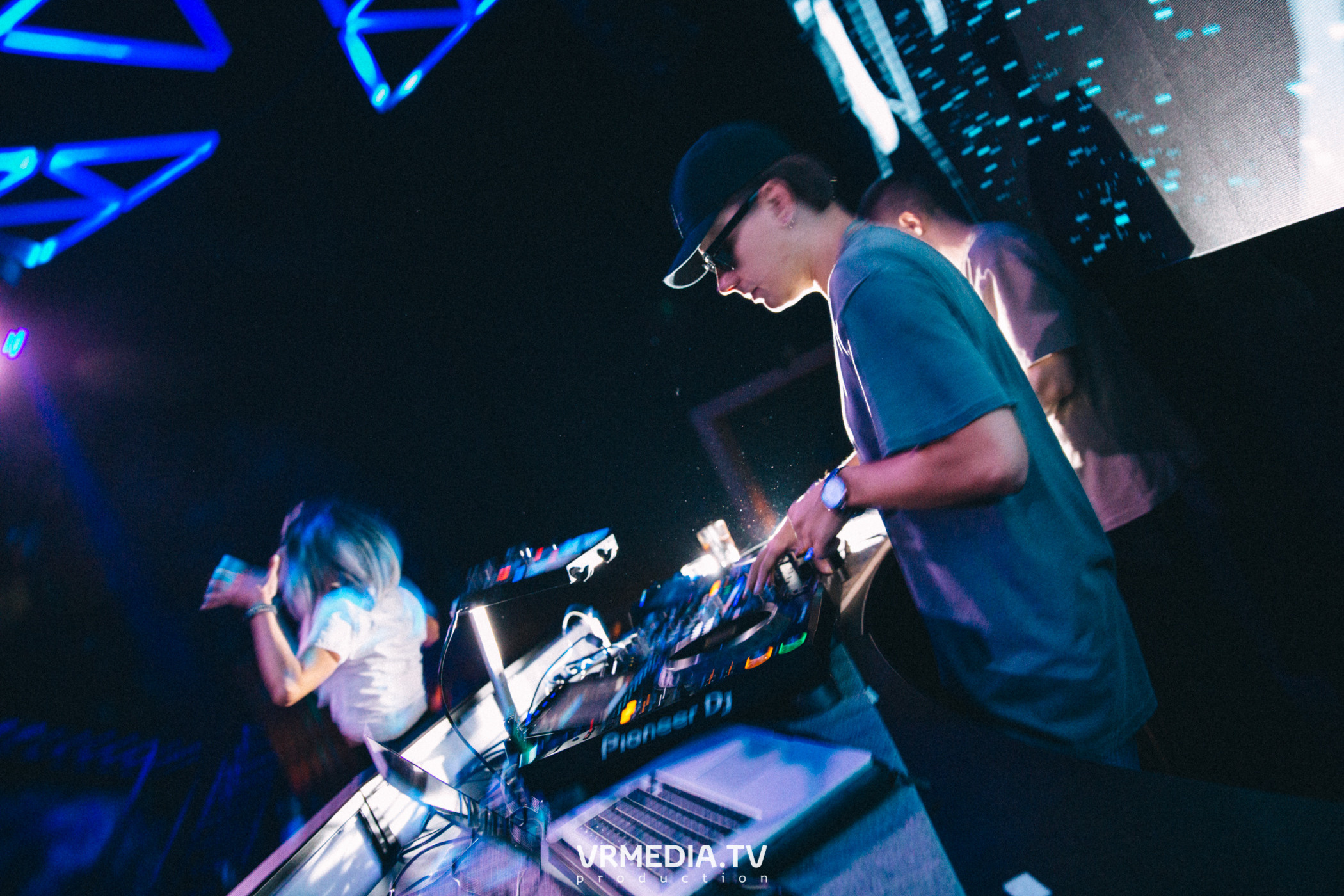 DJ Mikis в НК «Эфир»