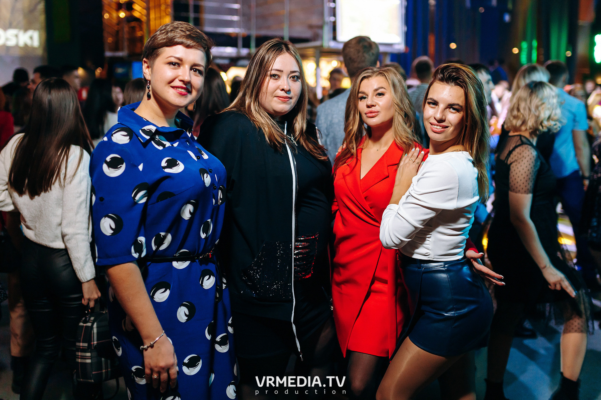 Выходные в баре «DOSKI»