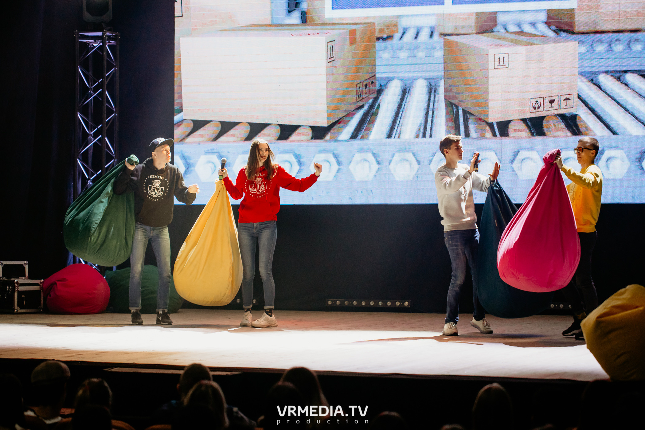 Открытие фестиваля первокурсников «Давай Знакомиться» в КемГМУ