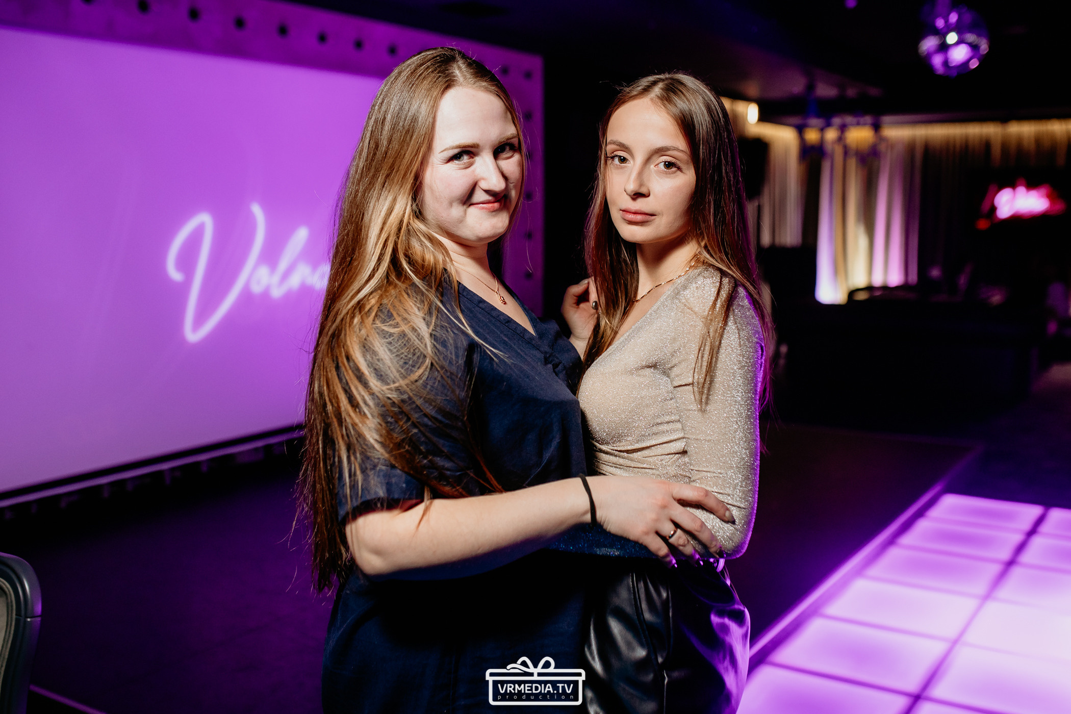 День рождения караоке «Volna»