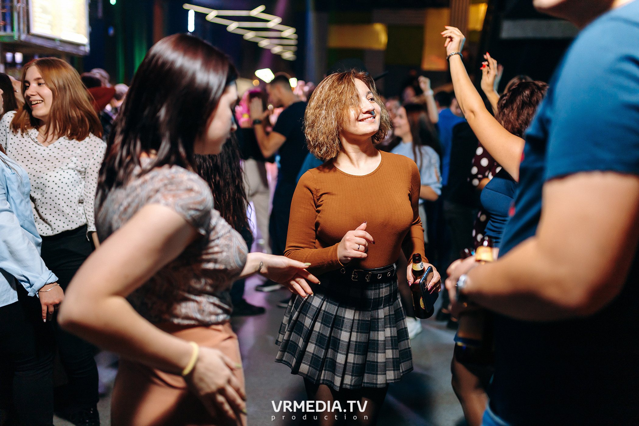 Выходные в баре «DOSKI»