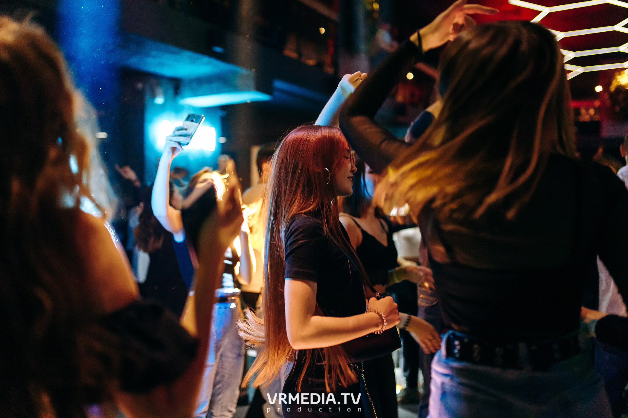 Выходные в баре «DOSKI»