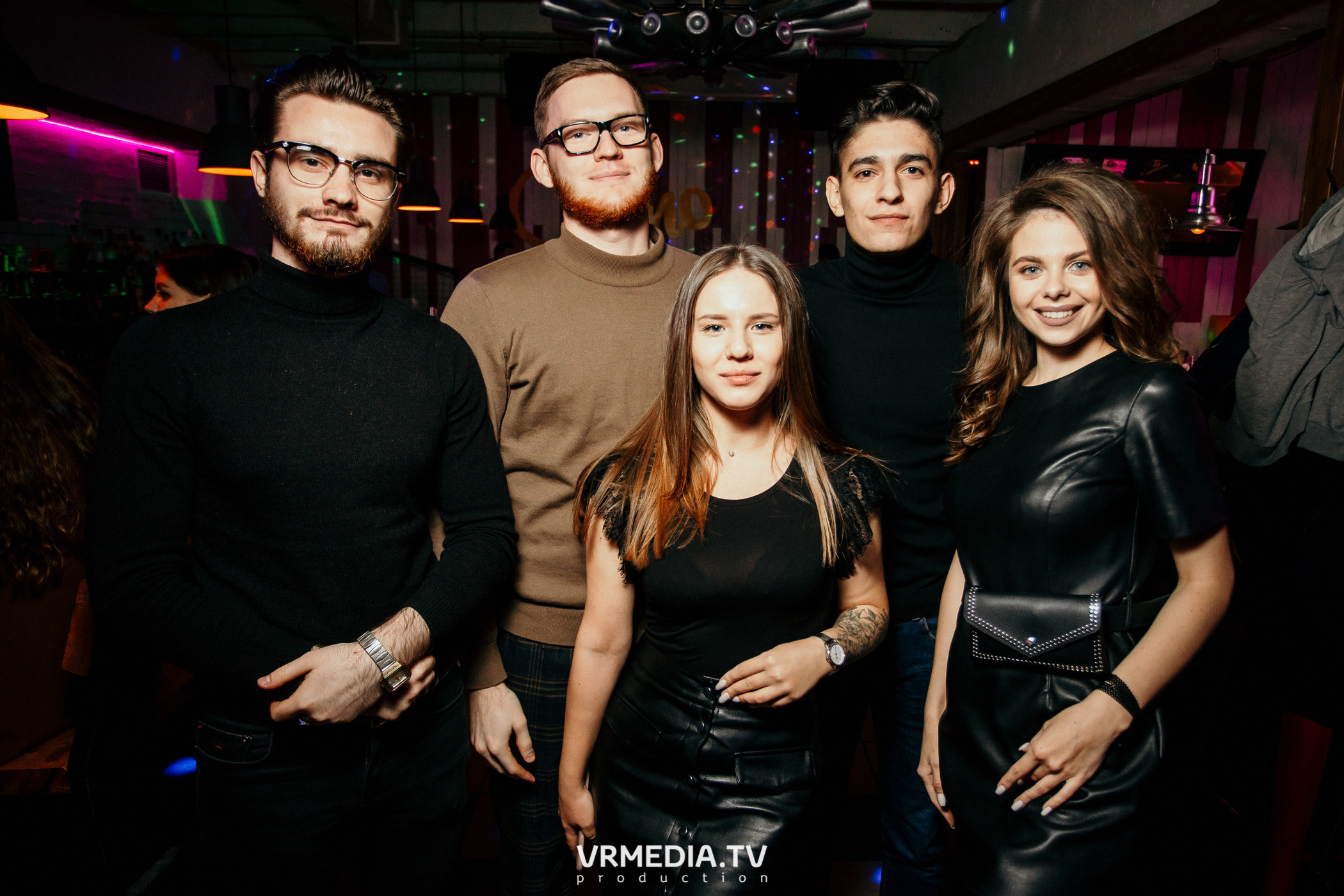 Выходные в баре «Cosmo»