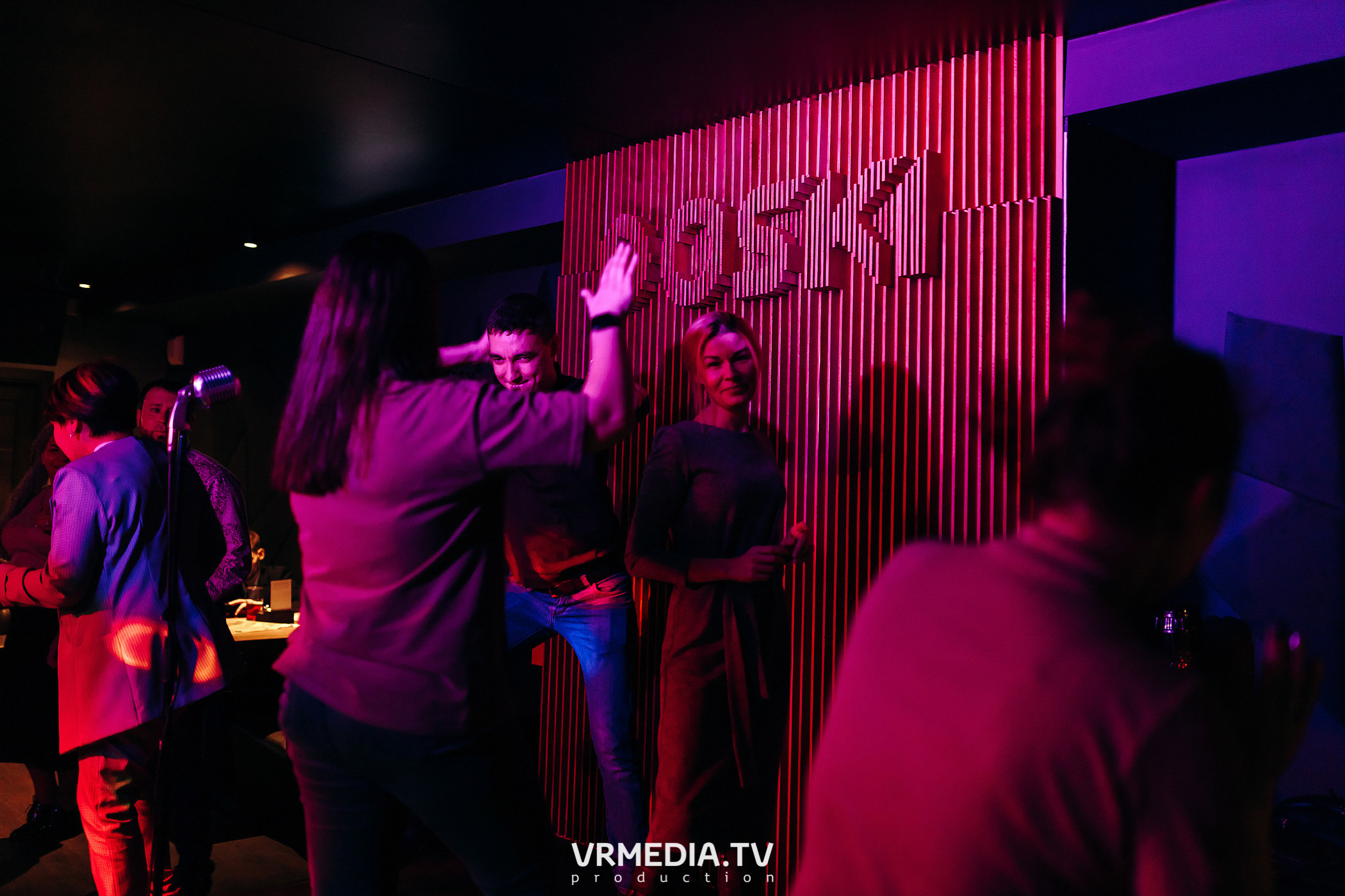 Выходные в баре «DOSKI»